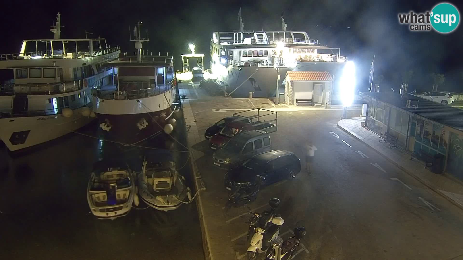 Webcam Bol Town Center & Marina – Live View from Bol, Brač