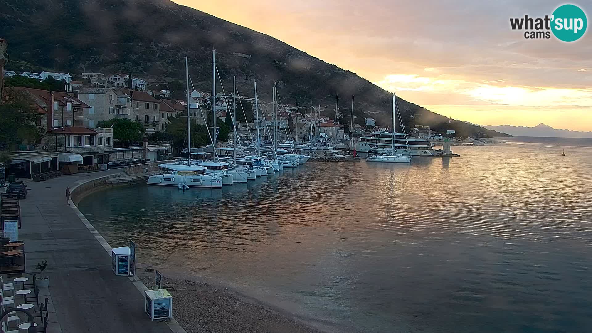 Webcam Bol Town Center & Marina – Live View from Bol, Brač