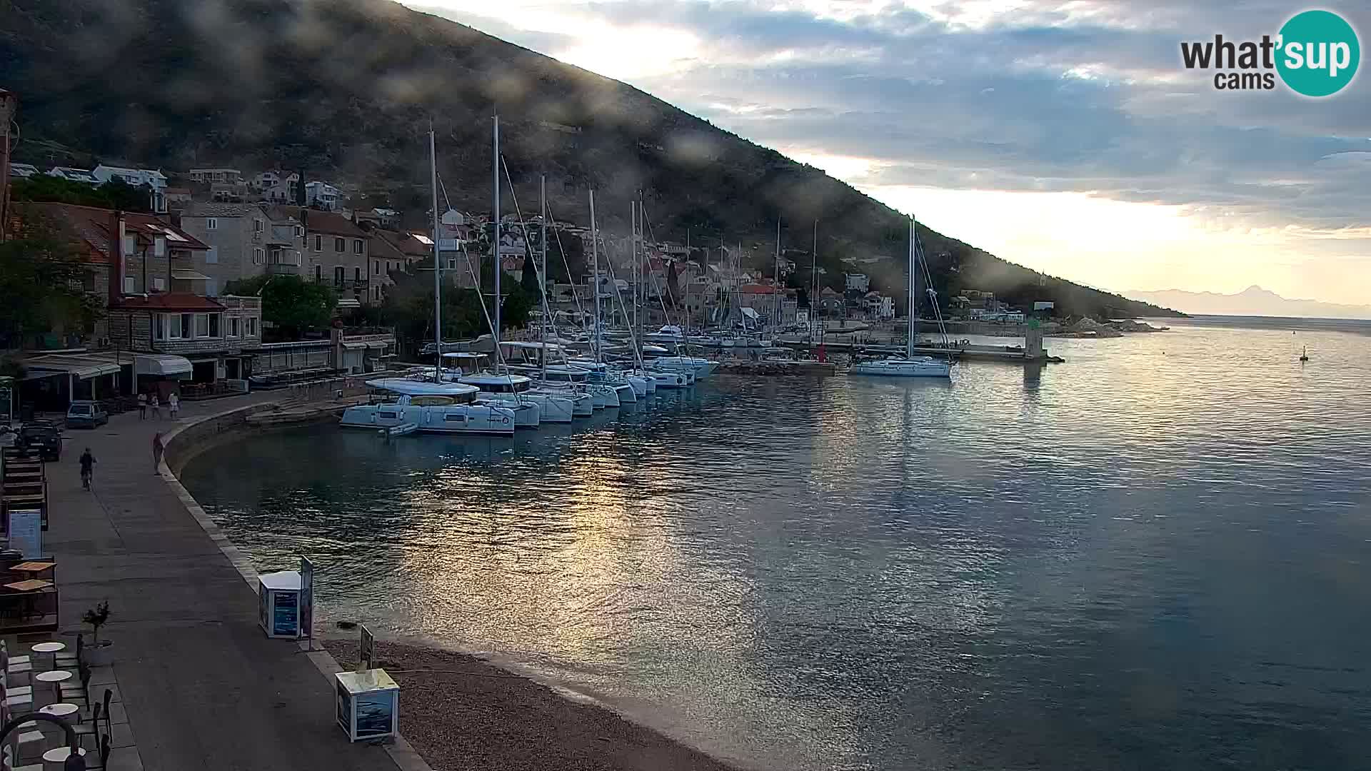 Webcam Bol Town Center & Marina – Live View from Bol, Brač