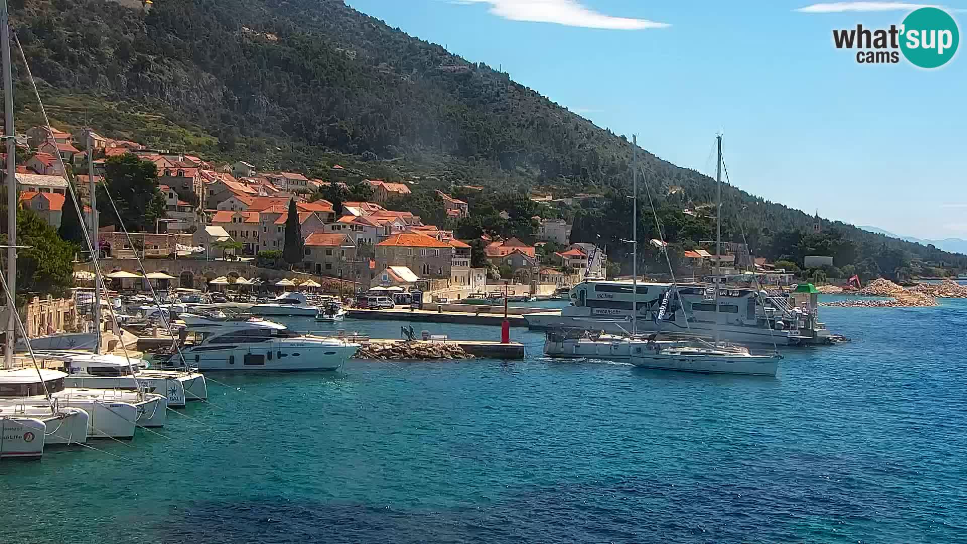 Webcam Bol Hafen & Ortszentrum – Liveblick aus Bol auf der Insel Brač