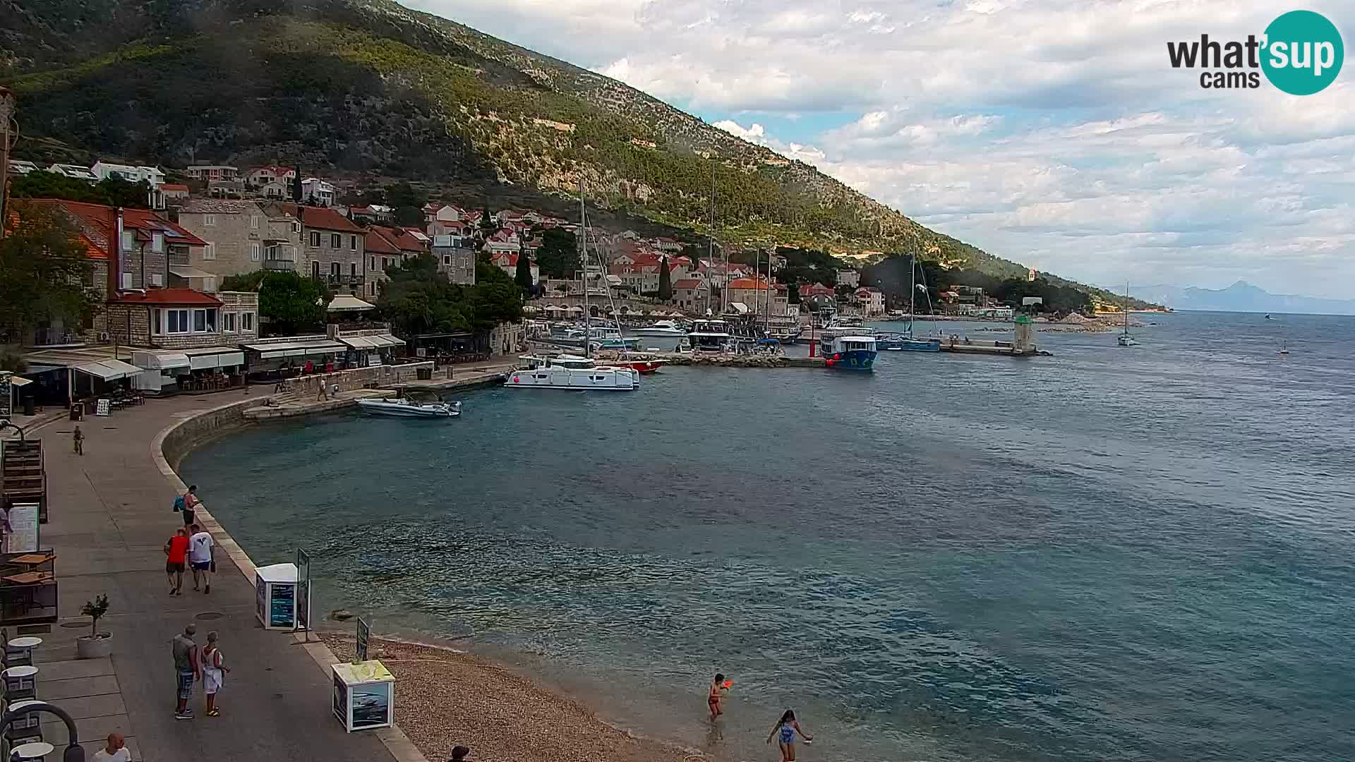 Webcam Bol Town Center & Marina – Live View from Bol, Brač
