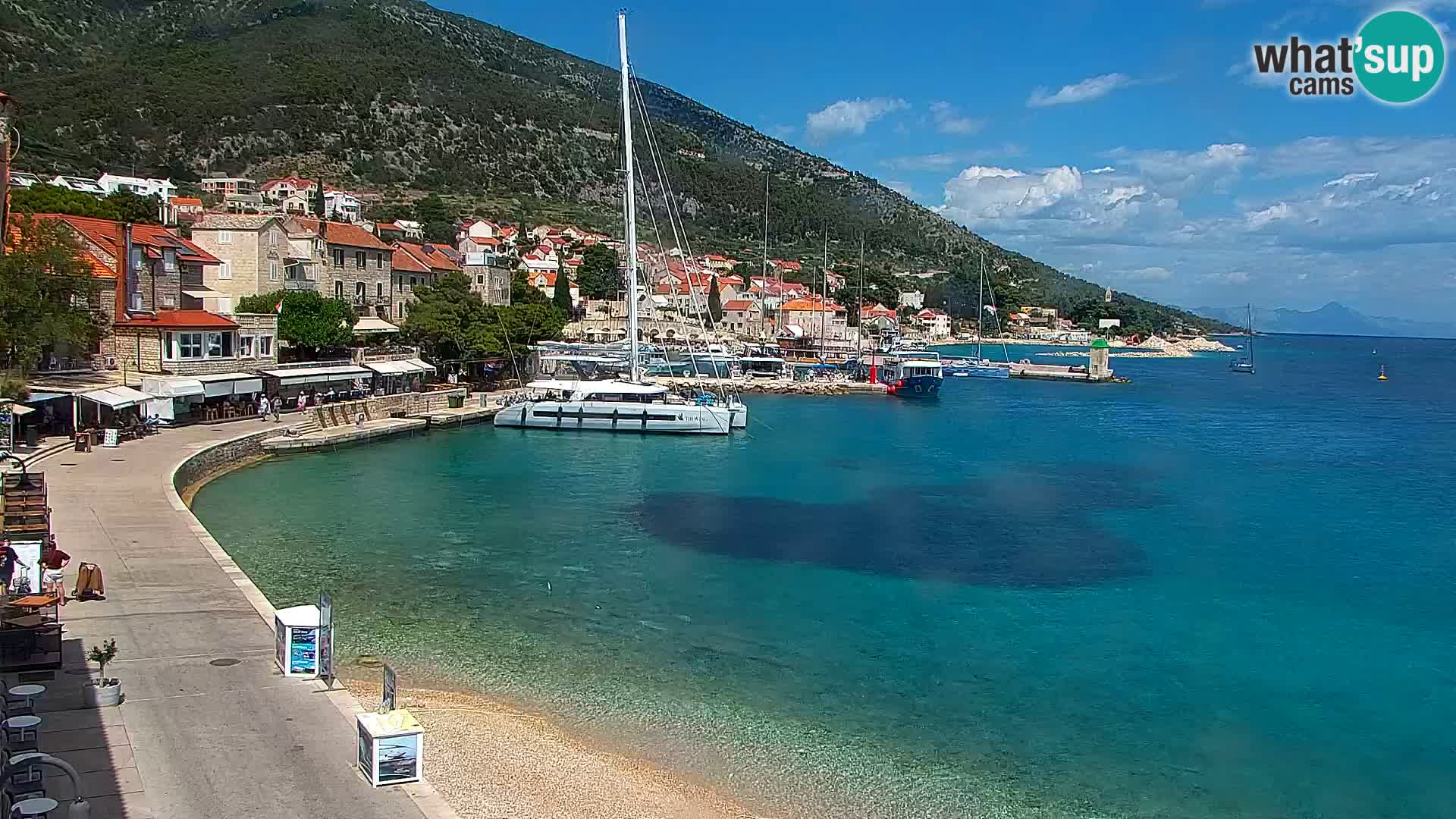 Webcam Bol Centro e Marina – Vista live dal porto di Bol