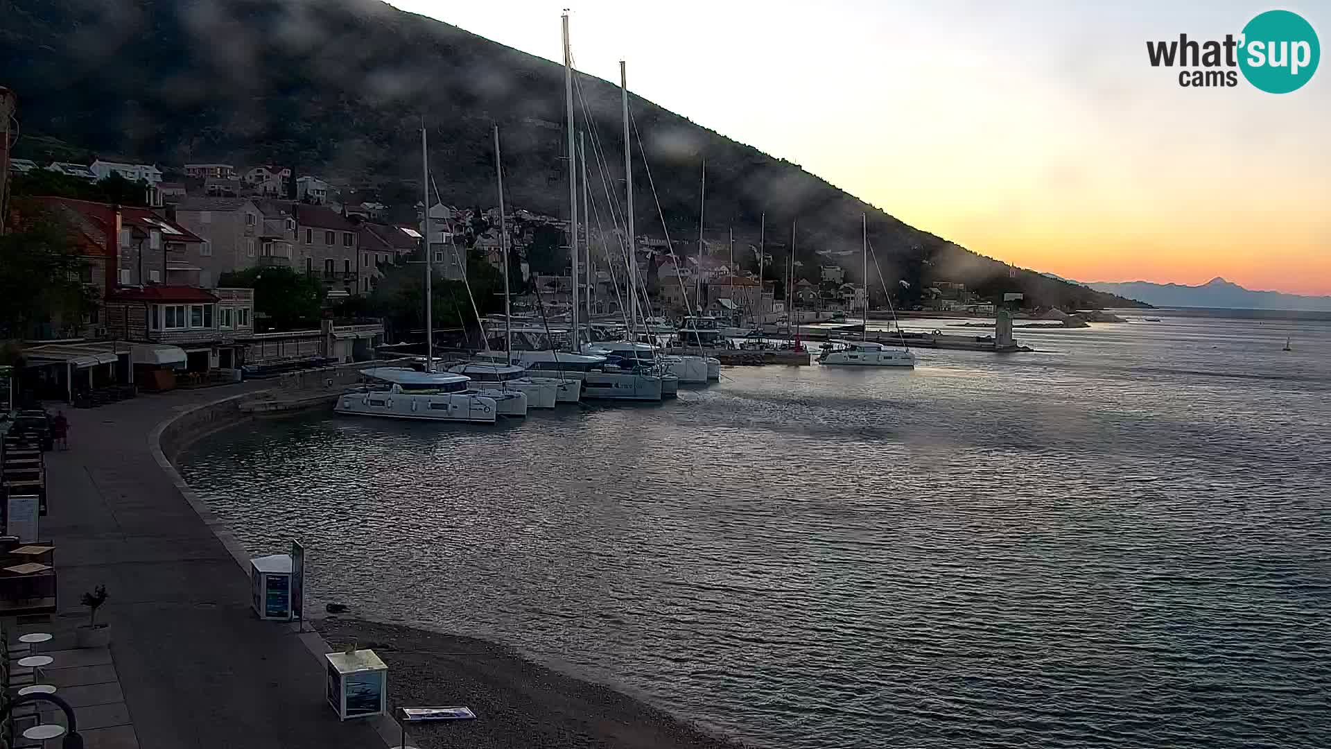 Webcam Bol Hafen & Ortszentrum – Liveblick aus Bol auf der Insel Brač