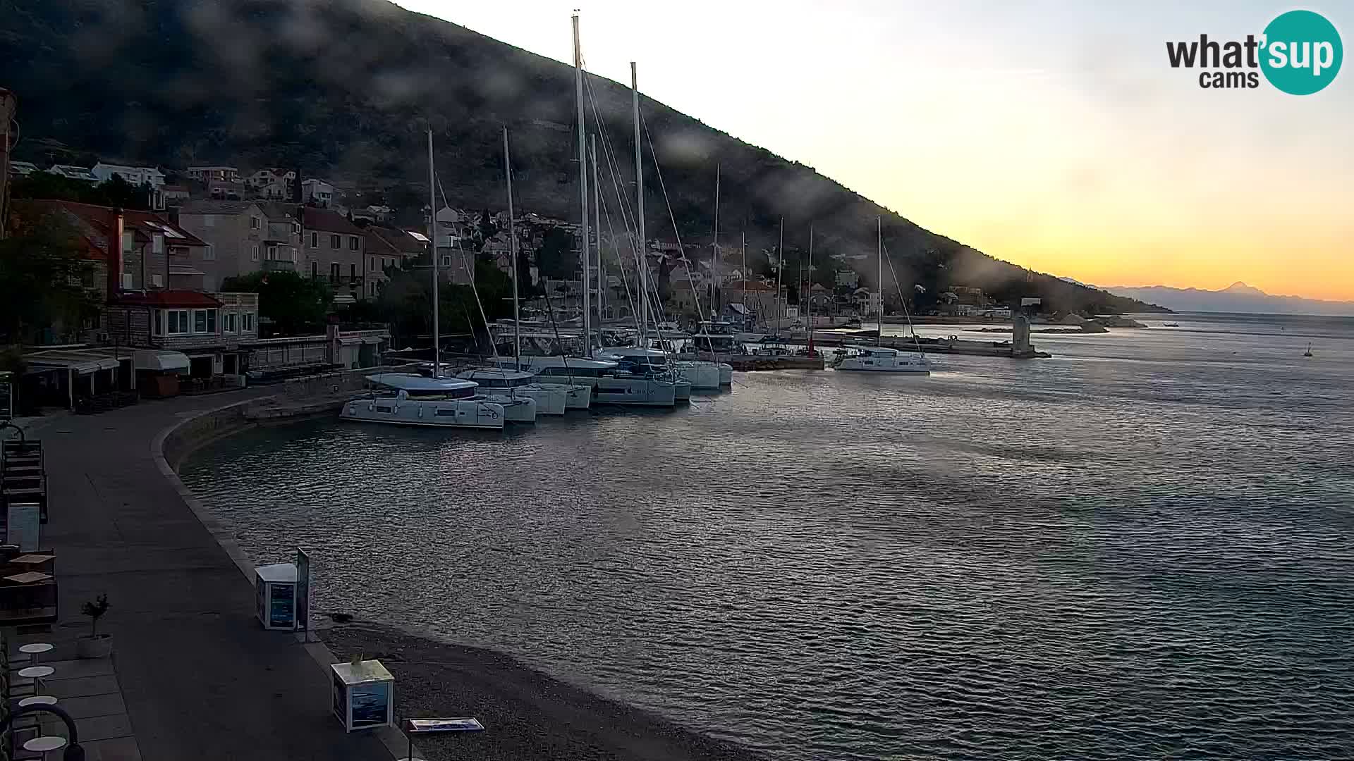 Webcam Bol Town Center & Marina – Live View from Bol, Brač