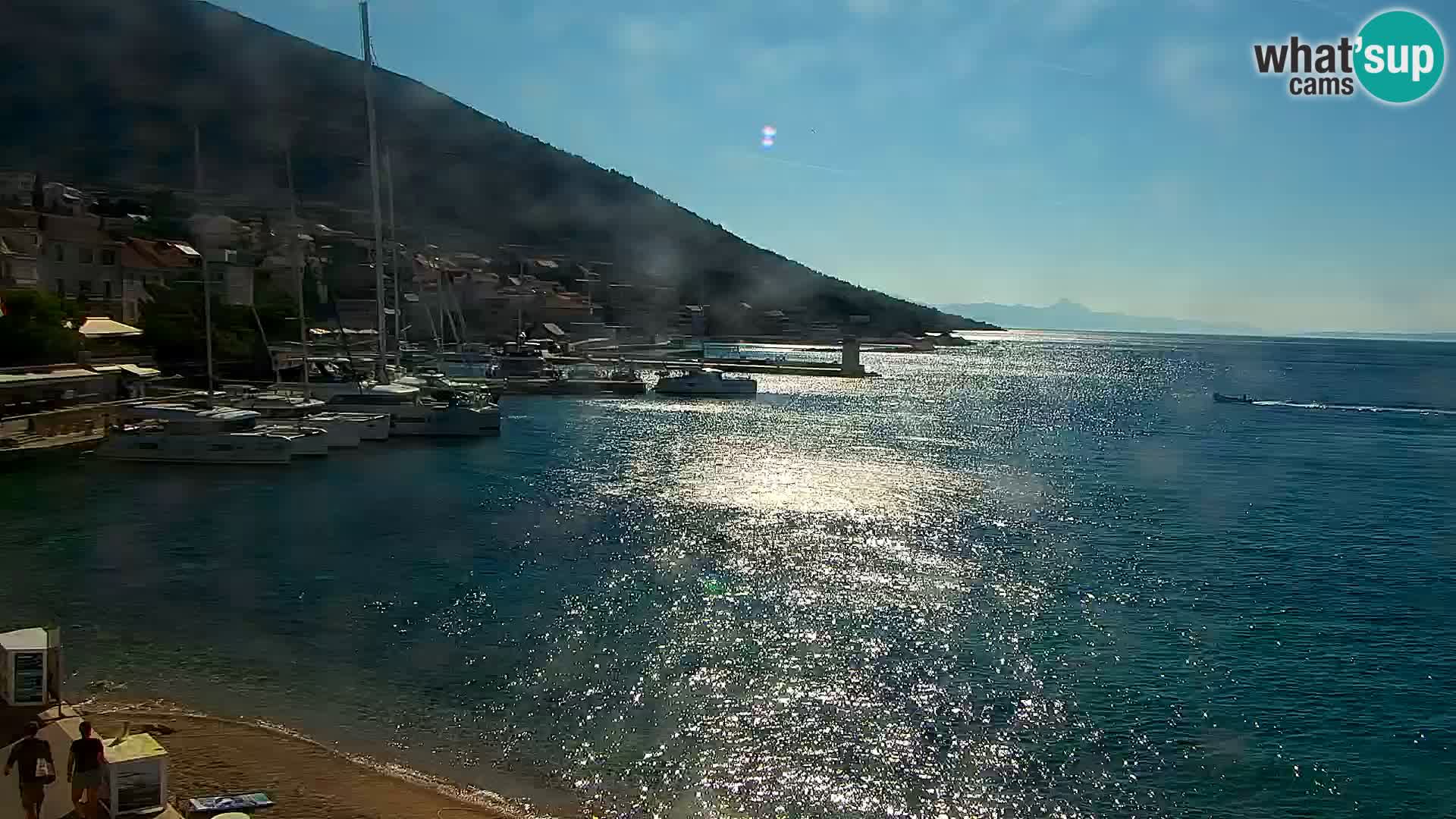 Webcam Bol Hafen & Ortszentrum – Liveblick aus Bol auf der Insel Brač