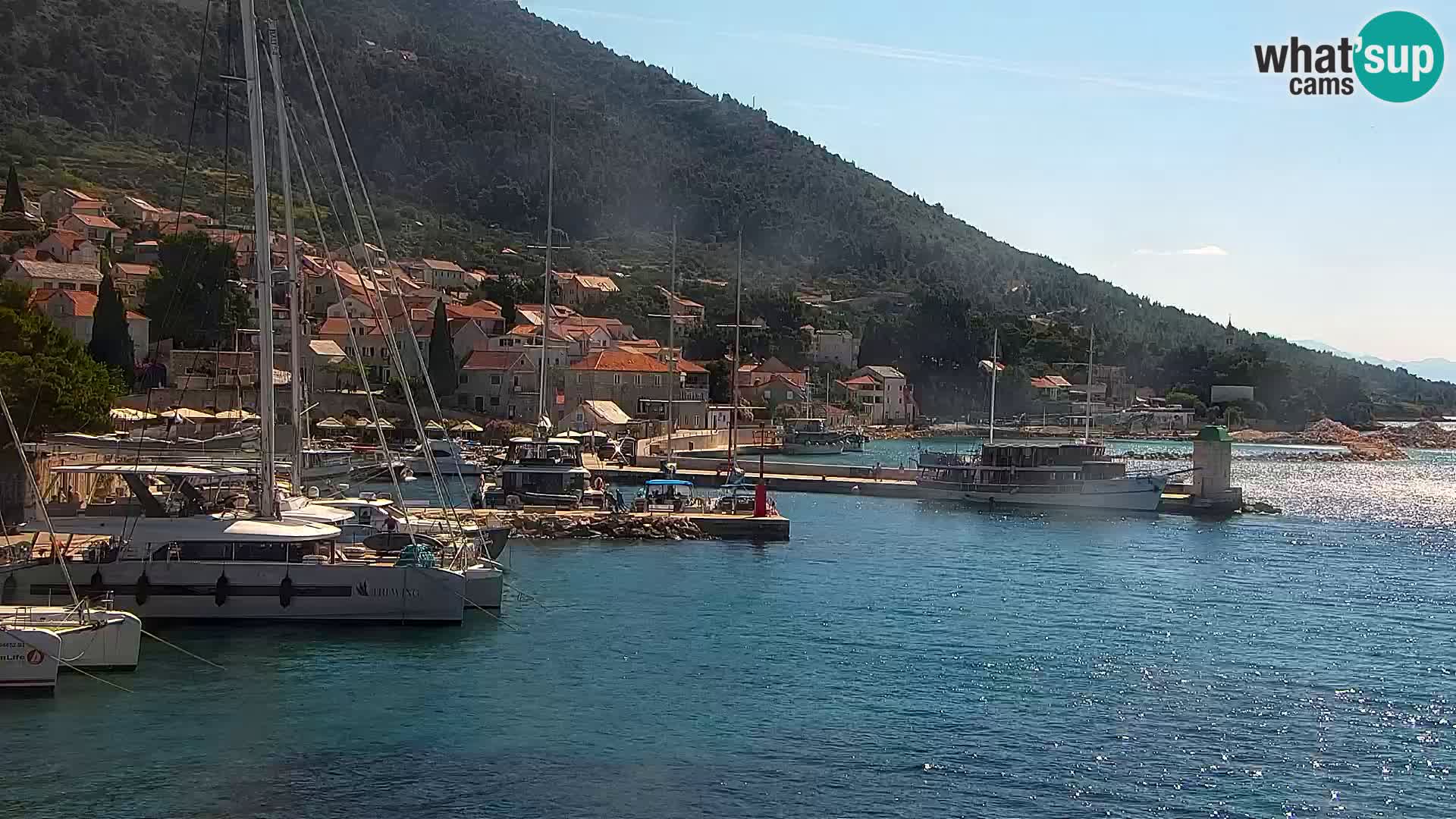 Webcam Bol Town Center & Marina – Live View from Bol, Brač