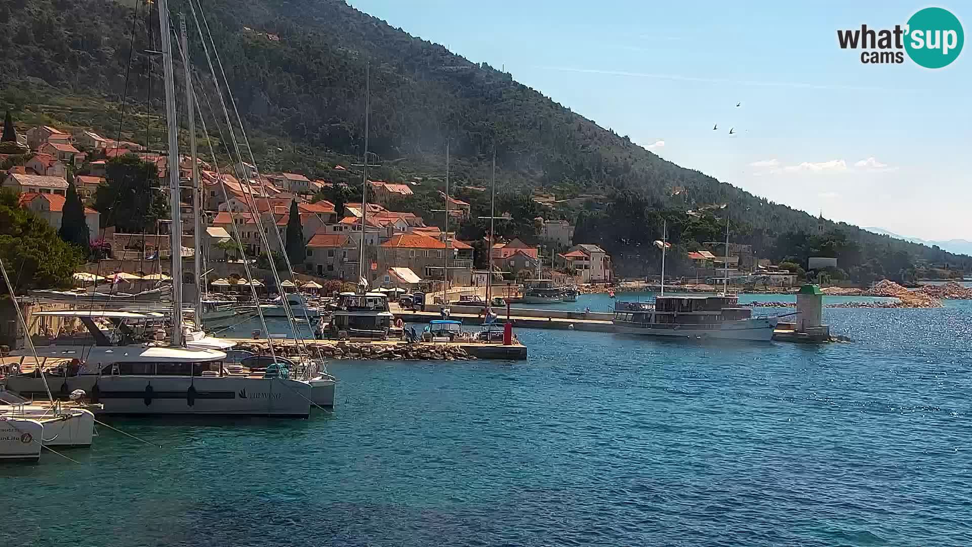 Webcam Bol Hafen & Ortszentrum – Liveblick aus Bol auf der Insel Brač