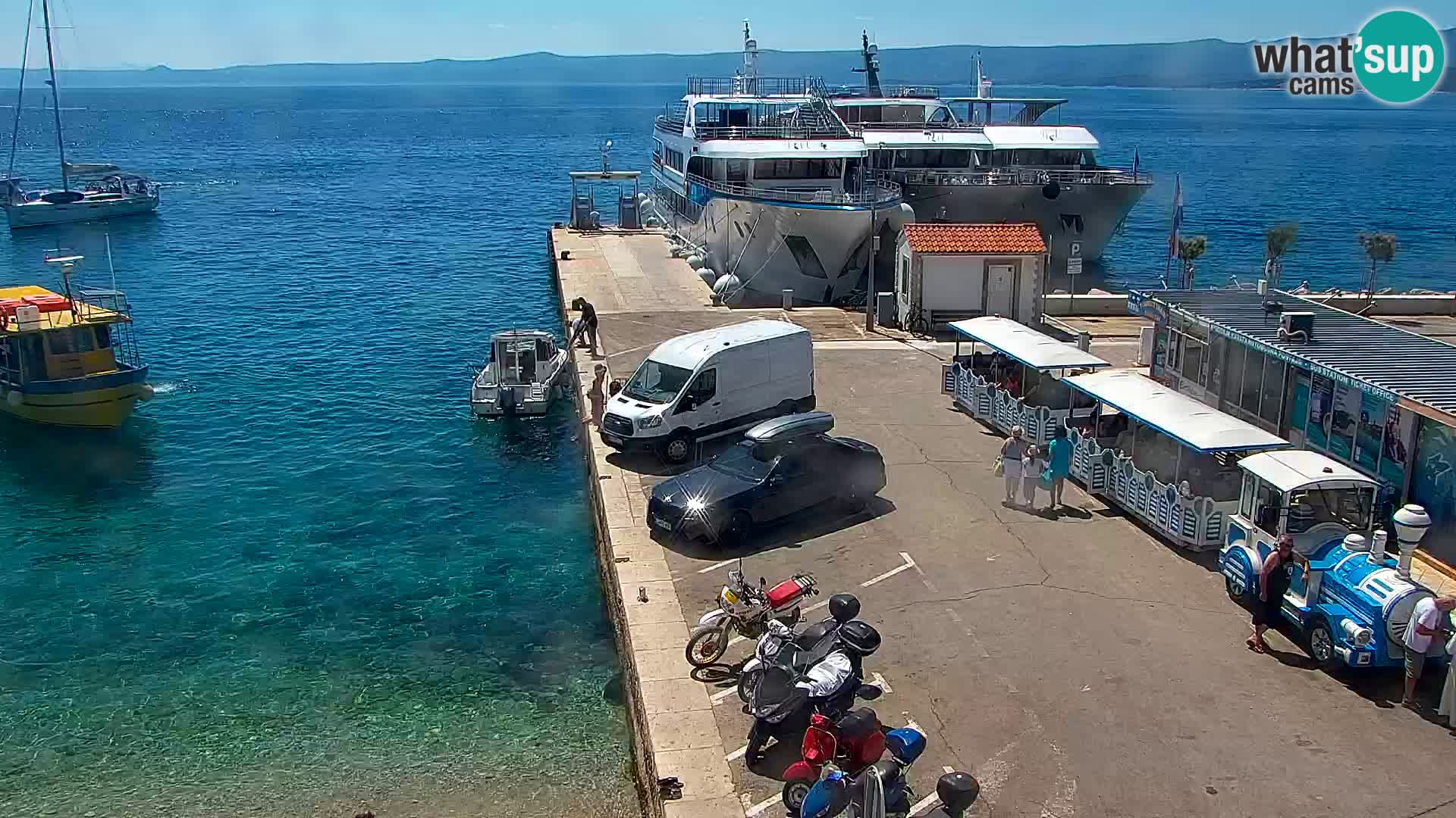 Webcam Bol Centro e Marina – Vista live dal porto di Bol