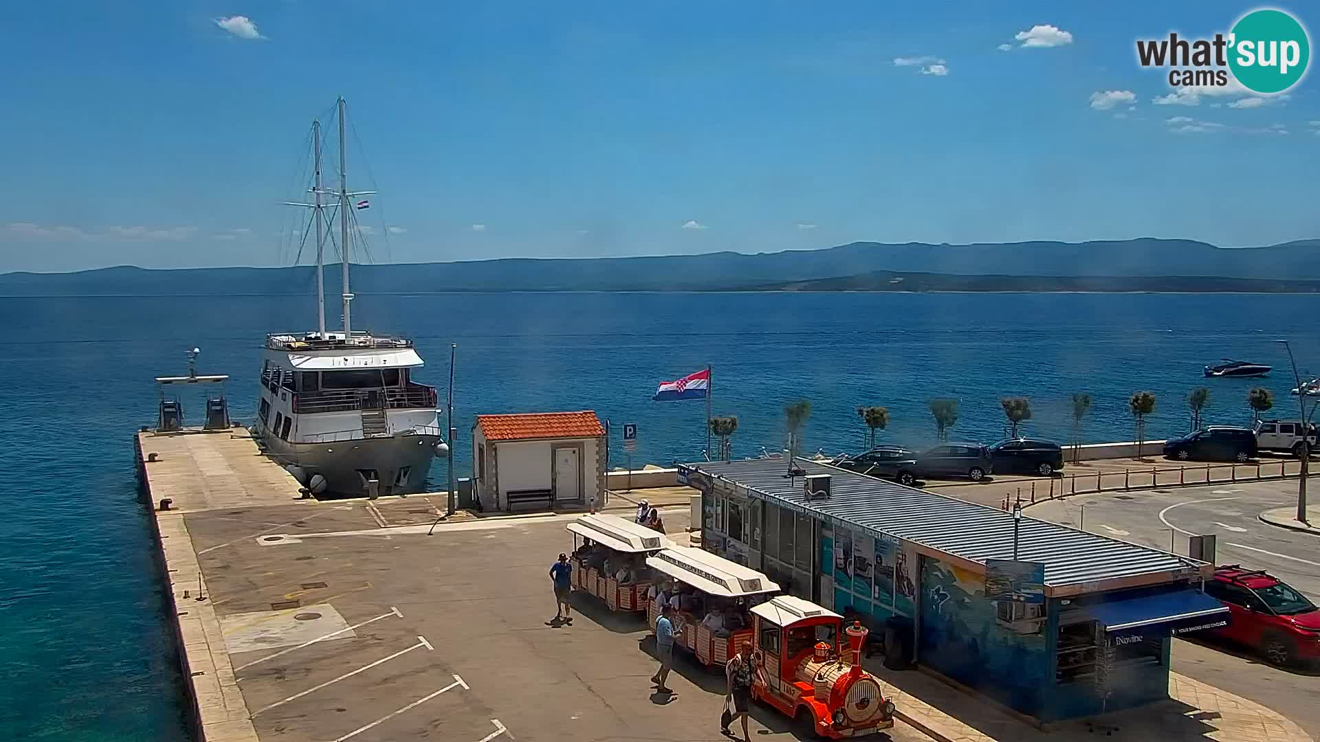 Webcam Bol Town Center & Marina – Live View from Bol, Brač