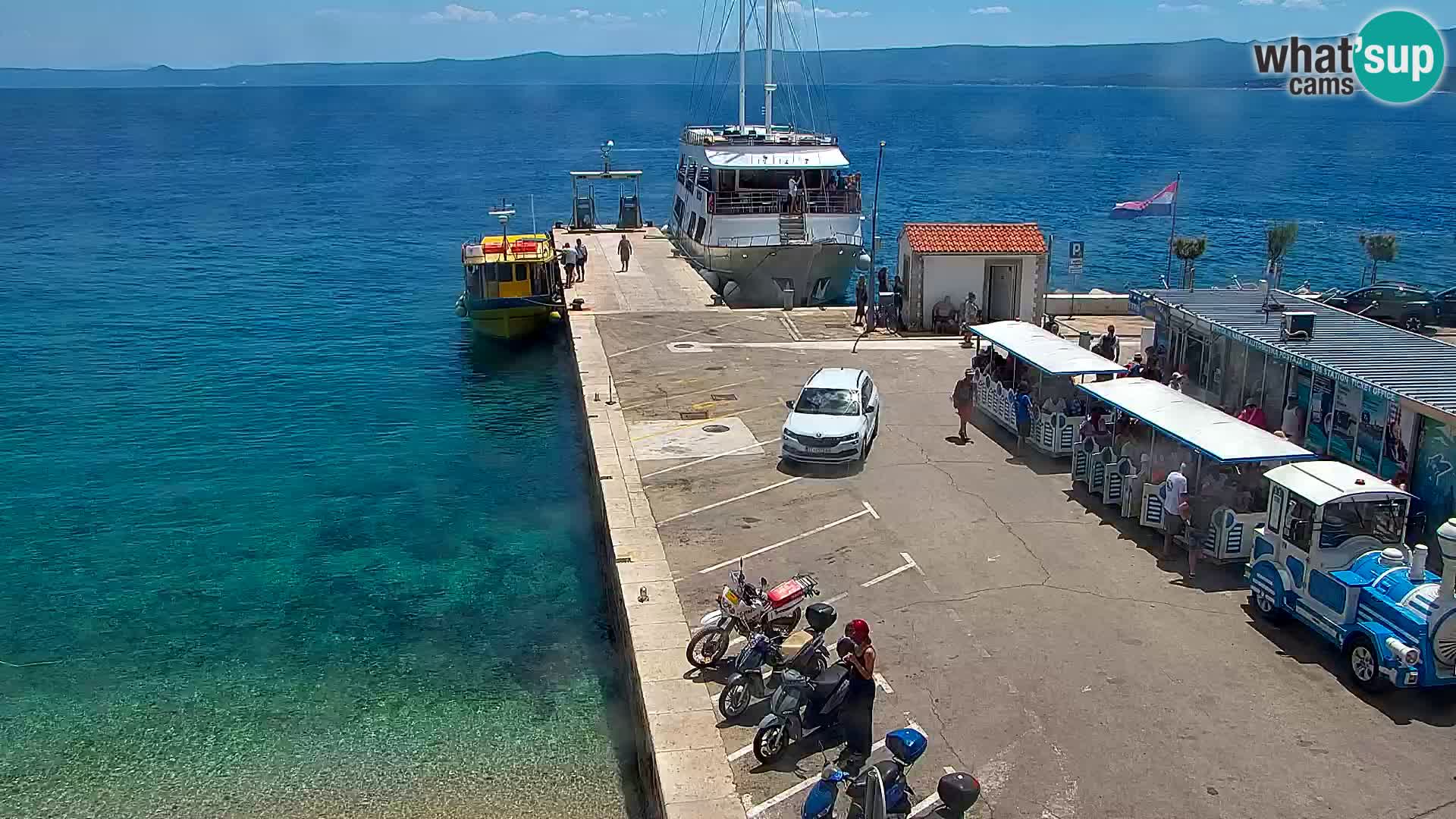 Webcam Bol Hafen & Ortszentrum – Liveblick aus Bol auf der Insel Brač
