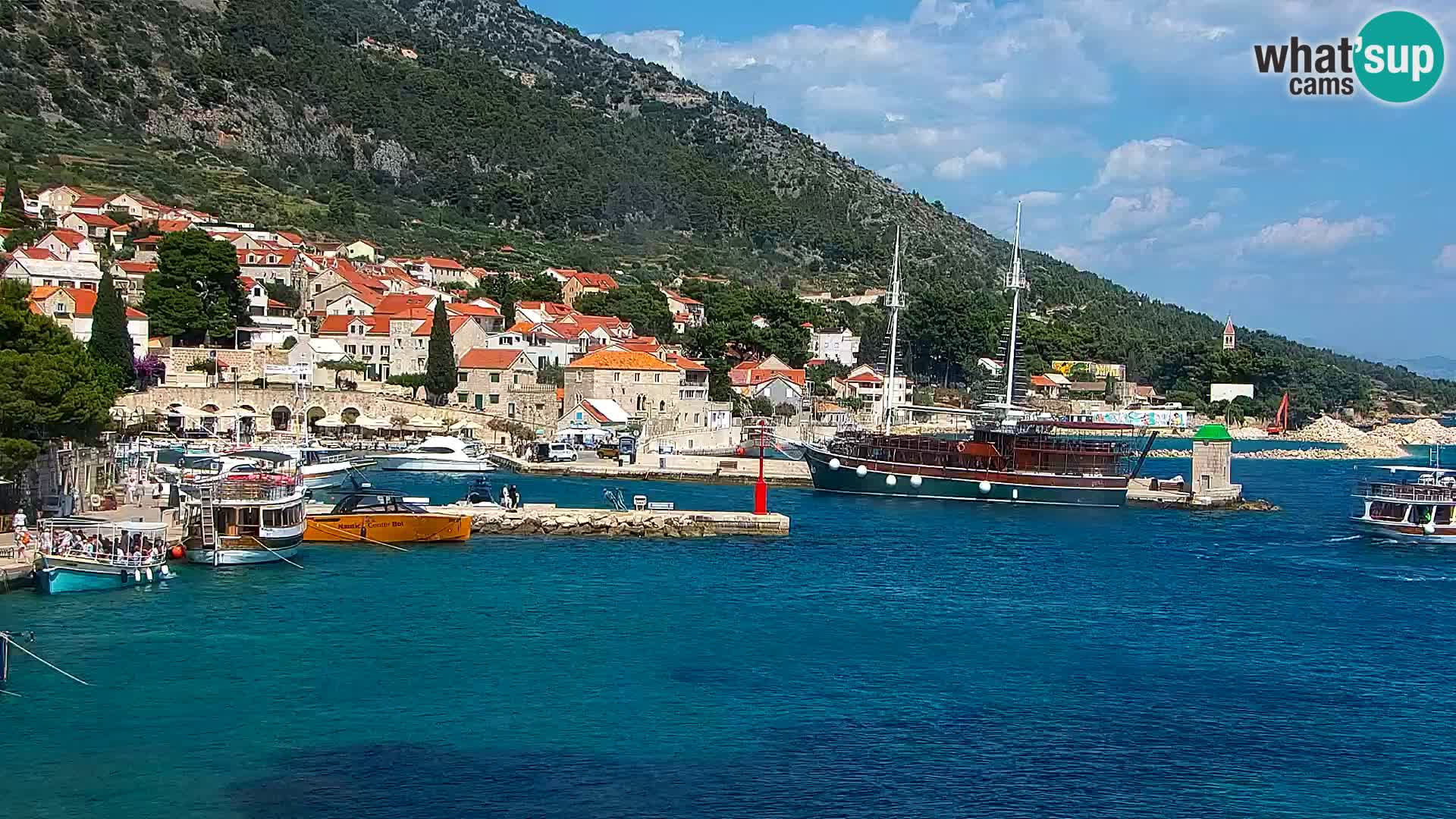 Webcam Bol Town Center & Marina – Live View from Bol, Brač