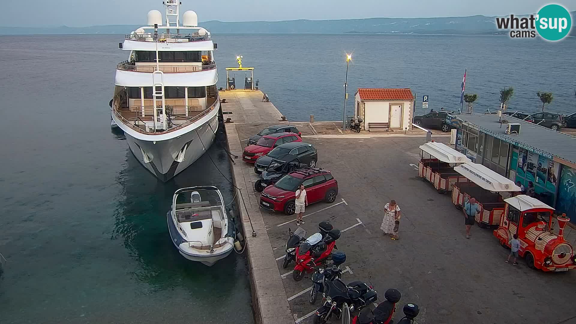 Webcam Bol Town Center & Marina – Live View from Bol, Brač