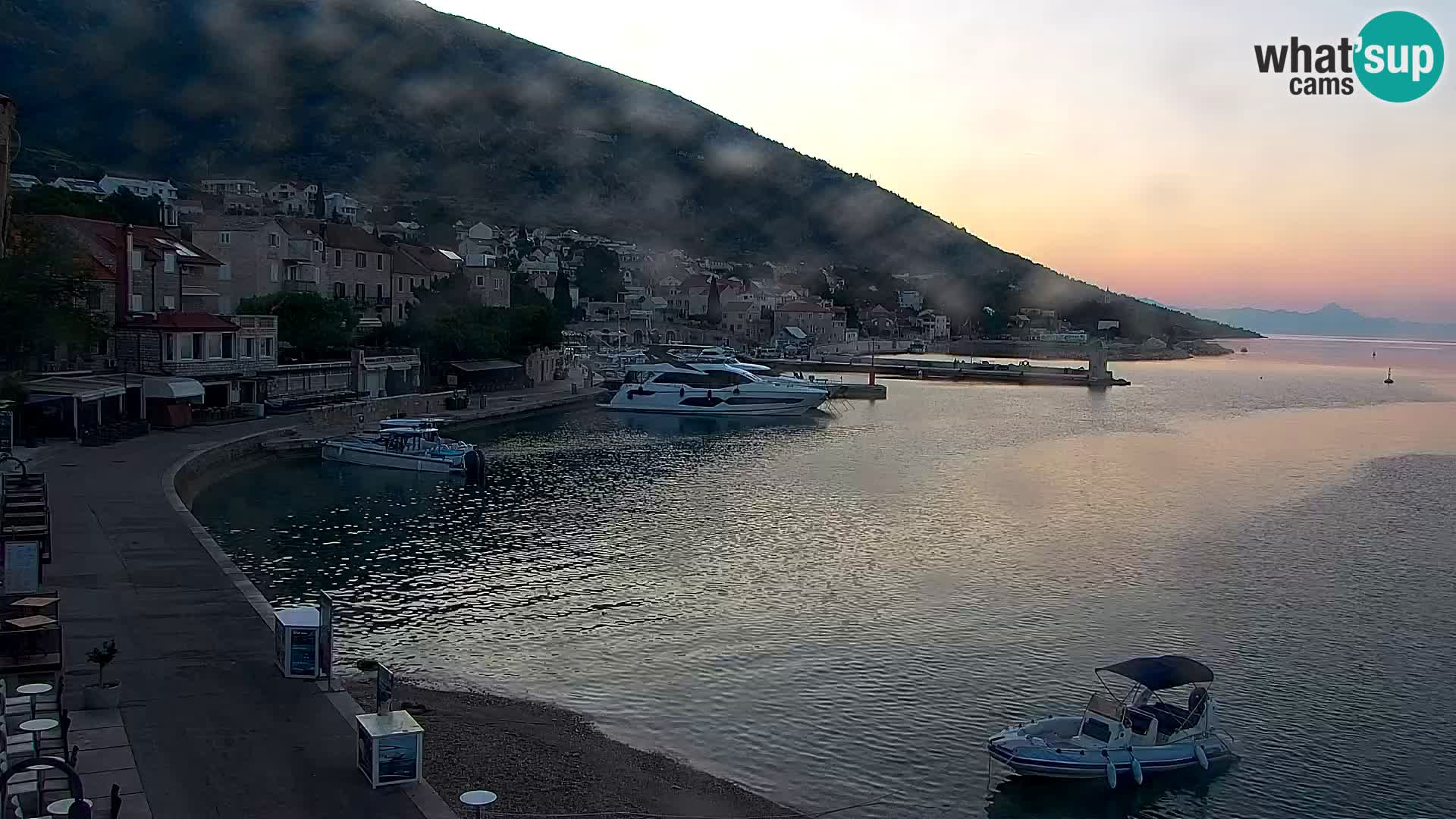 Webcam Bol Town Center & Marina – Live View from Bol, Brač