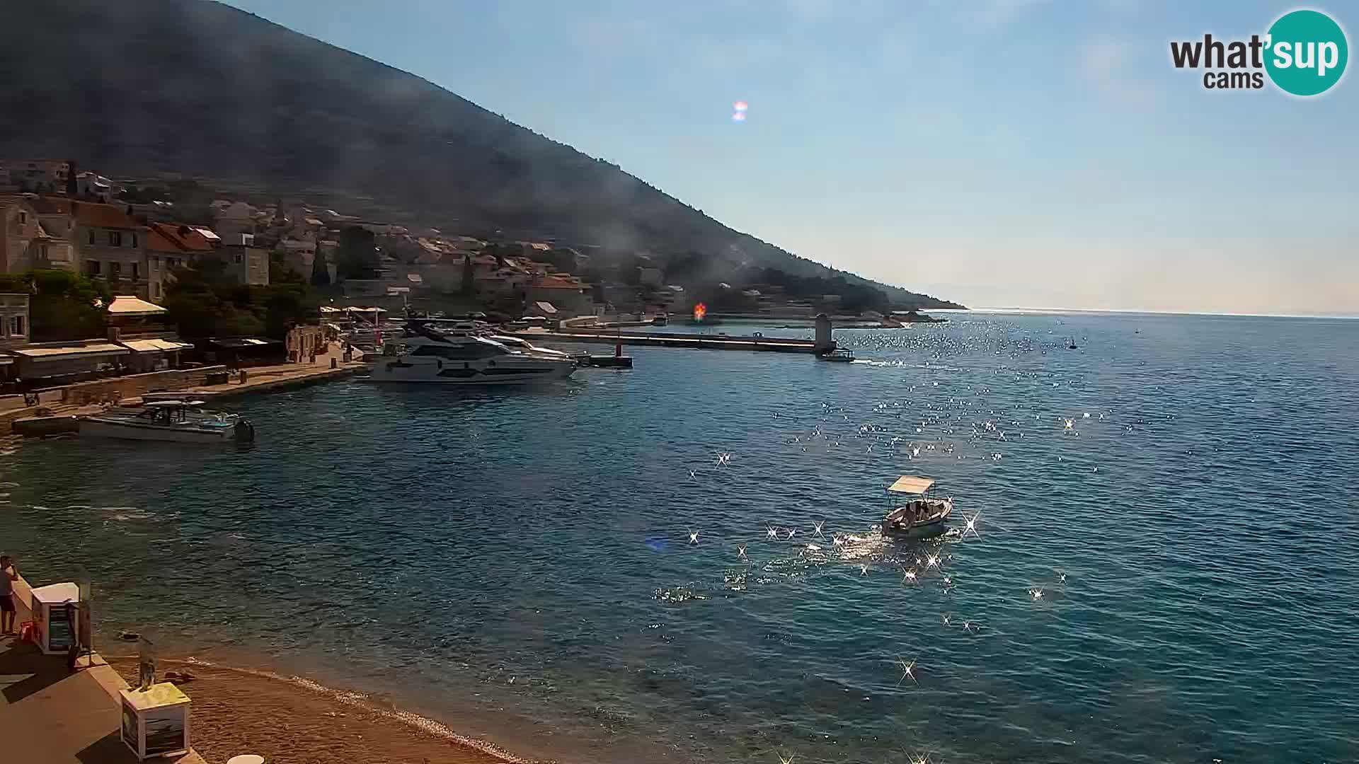 Webcam Bol Town Center & Marina – Live View from Bol, Brač