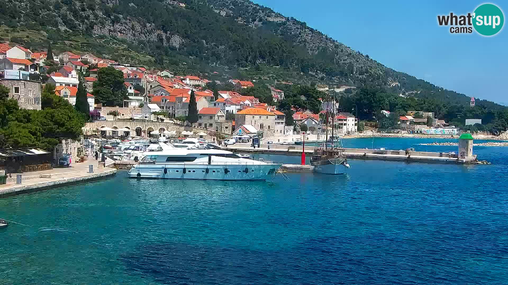 Webcam Bol Hafen & Ortszentrum – Liveblick aus Bol auf der Insel Brač