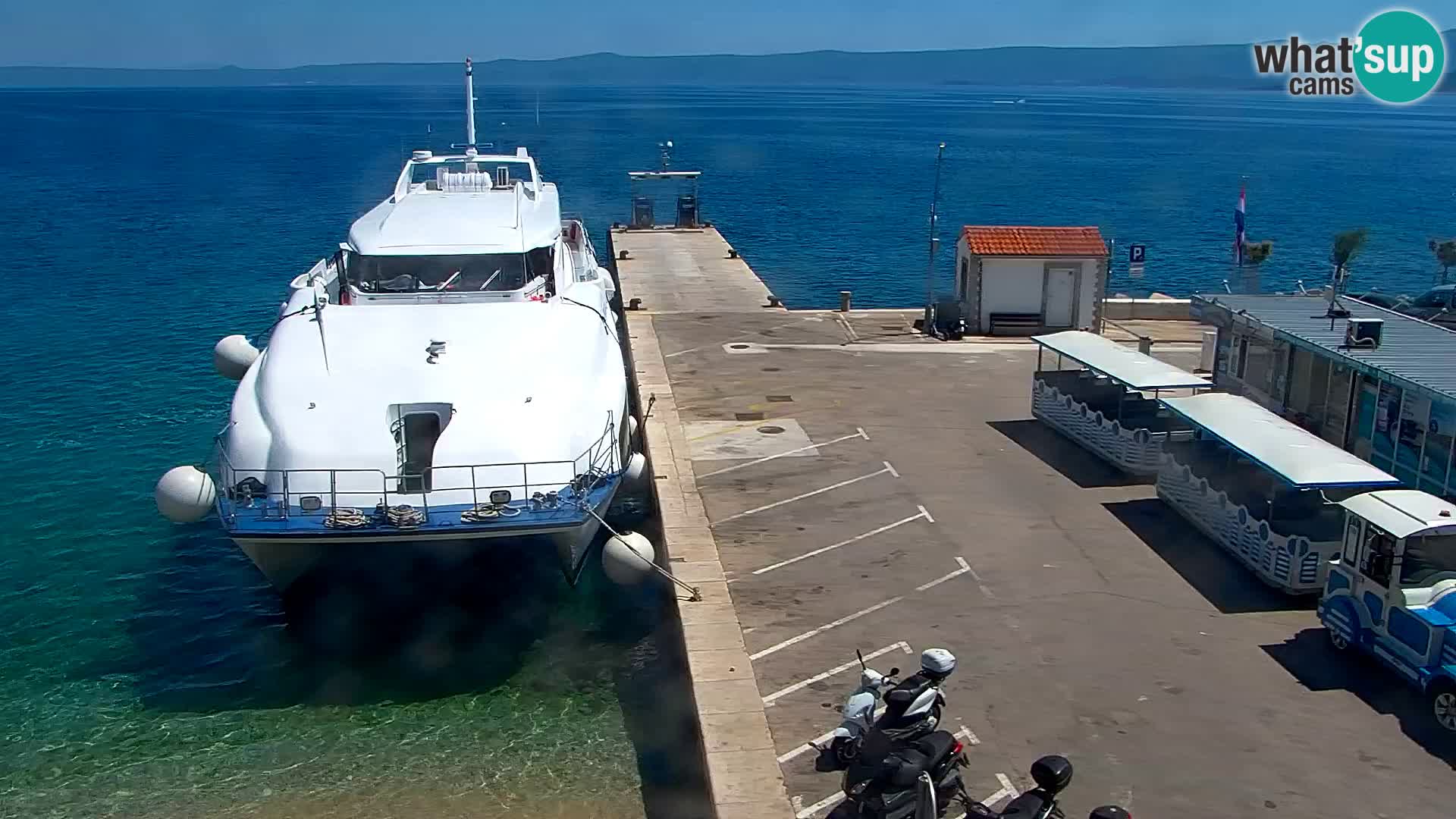 Webcam Bol Town Center & Marina – Live View from Bol, Brač