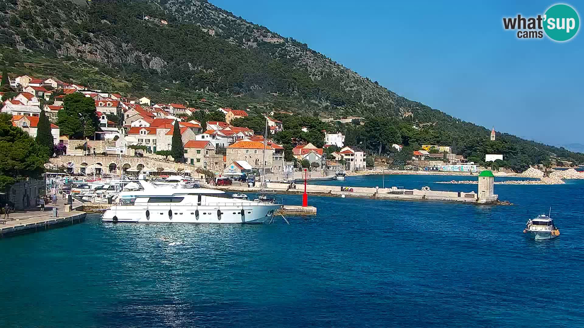 Webcam Bol Hafen & Ortszentrum – Liveblick aus Bol auf der Insel Brač