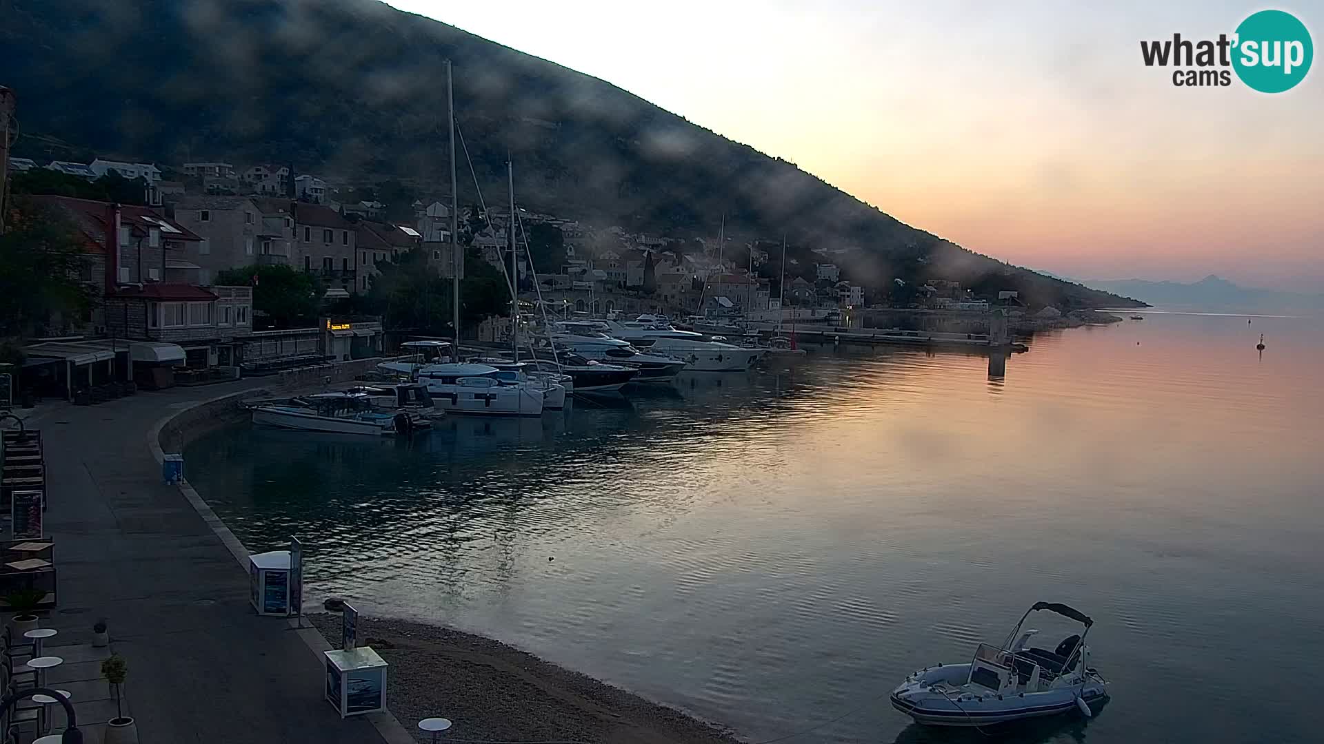 Webcam Bol Town Center & Marina – Live View from Bol, Brač