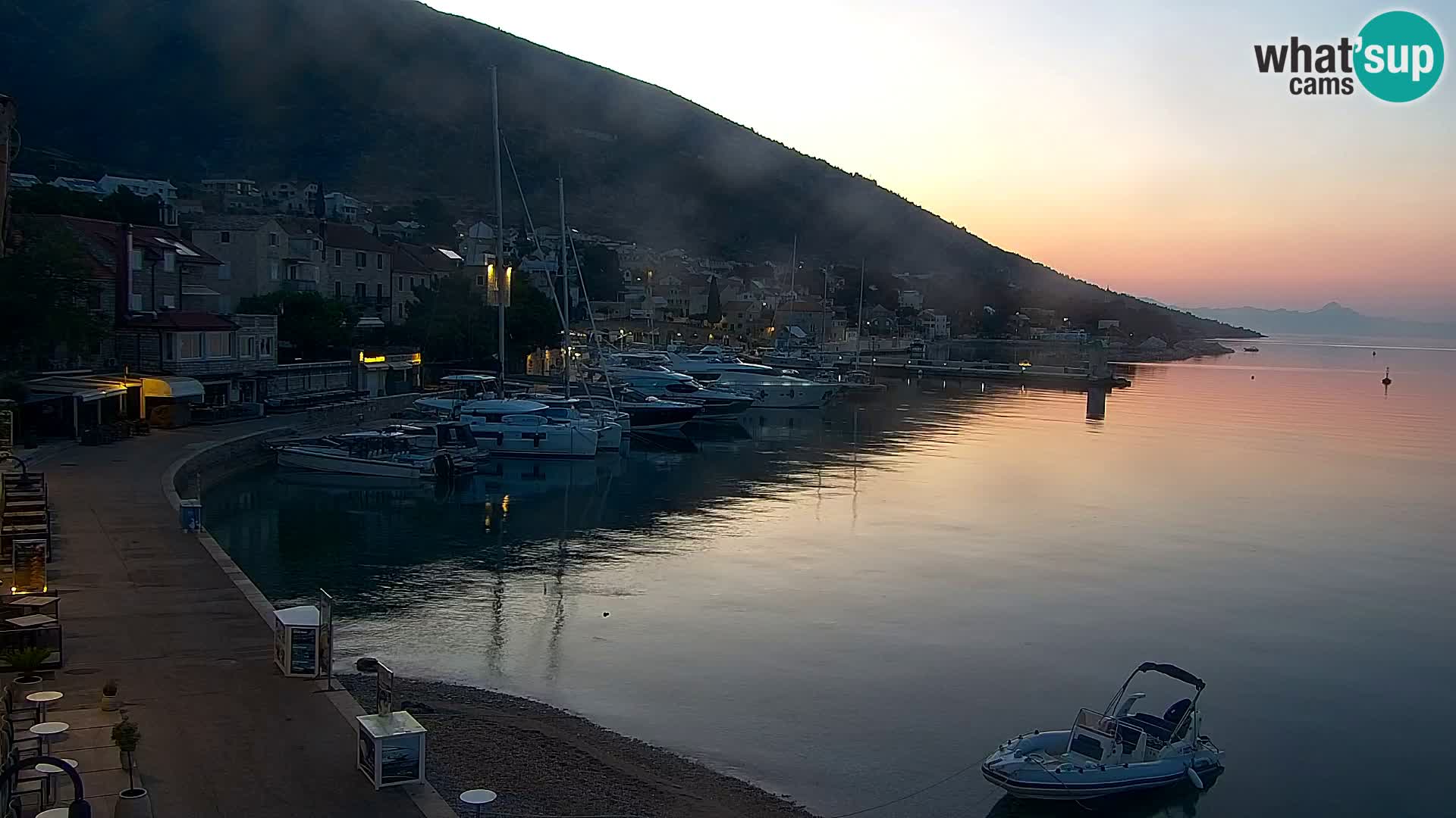 Webcam Bol Town Center & Marina – Live View from Bol, Brač
