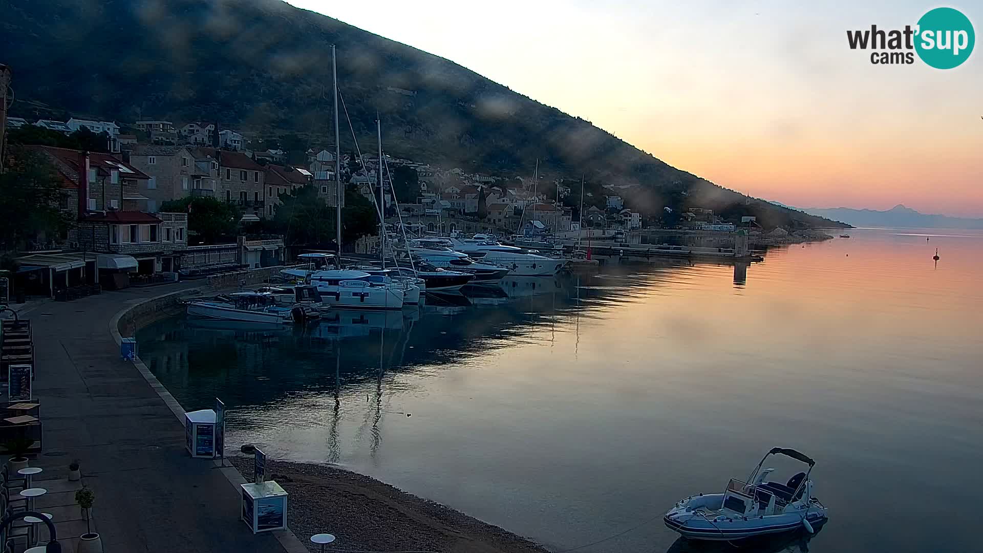 Webcam Bol Town Center & Marina – Live View from Bol, Brač