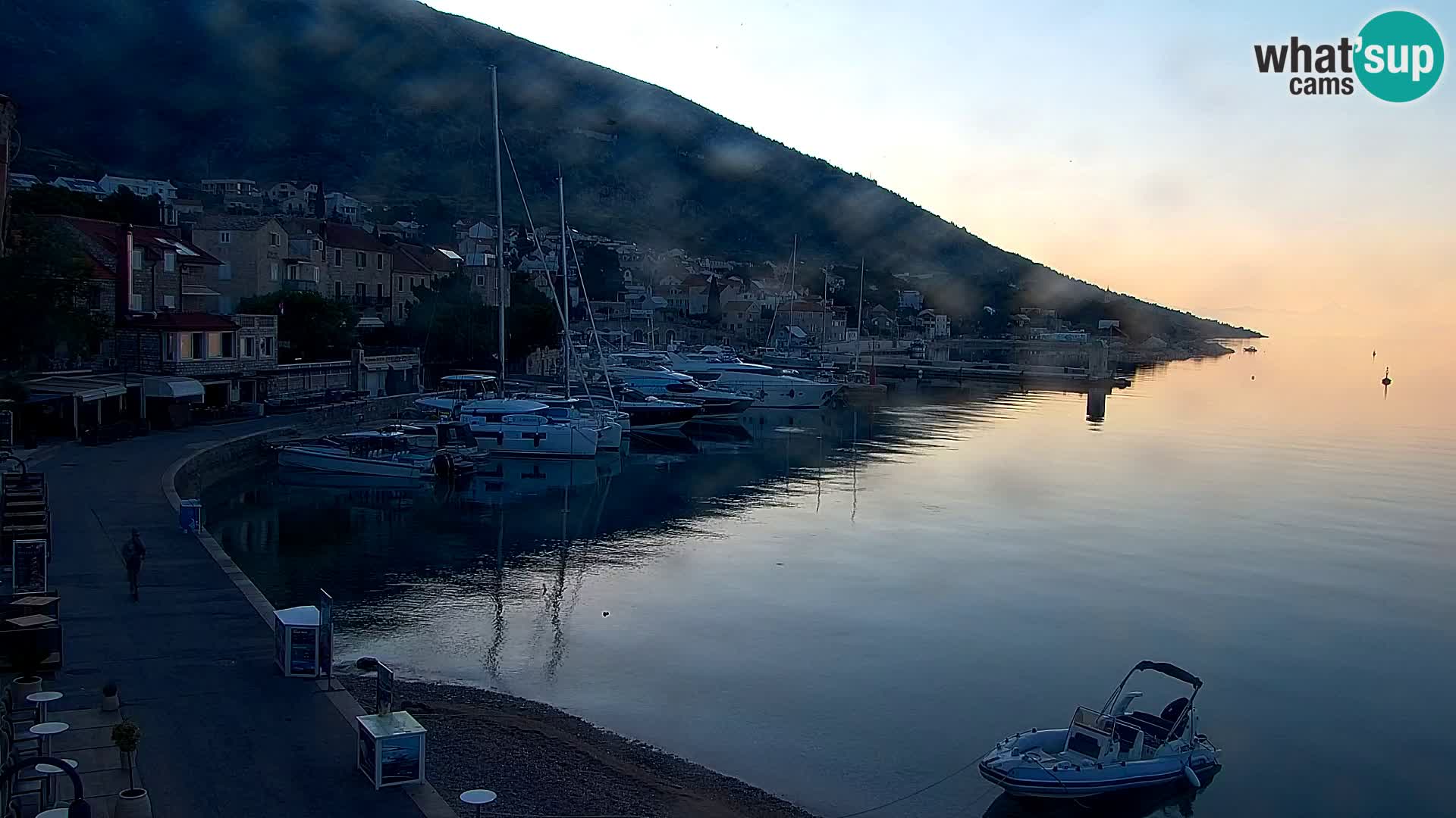 Webcam Bol Town Center & Marina – Live View from Bol, Brač