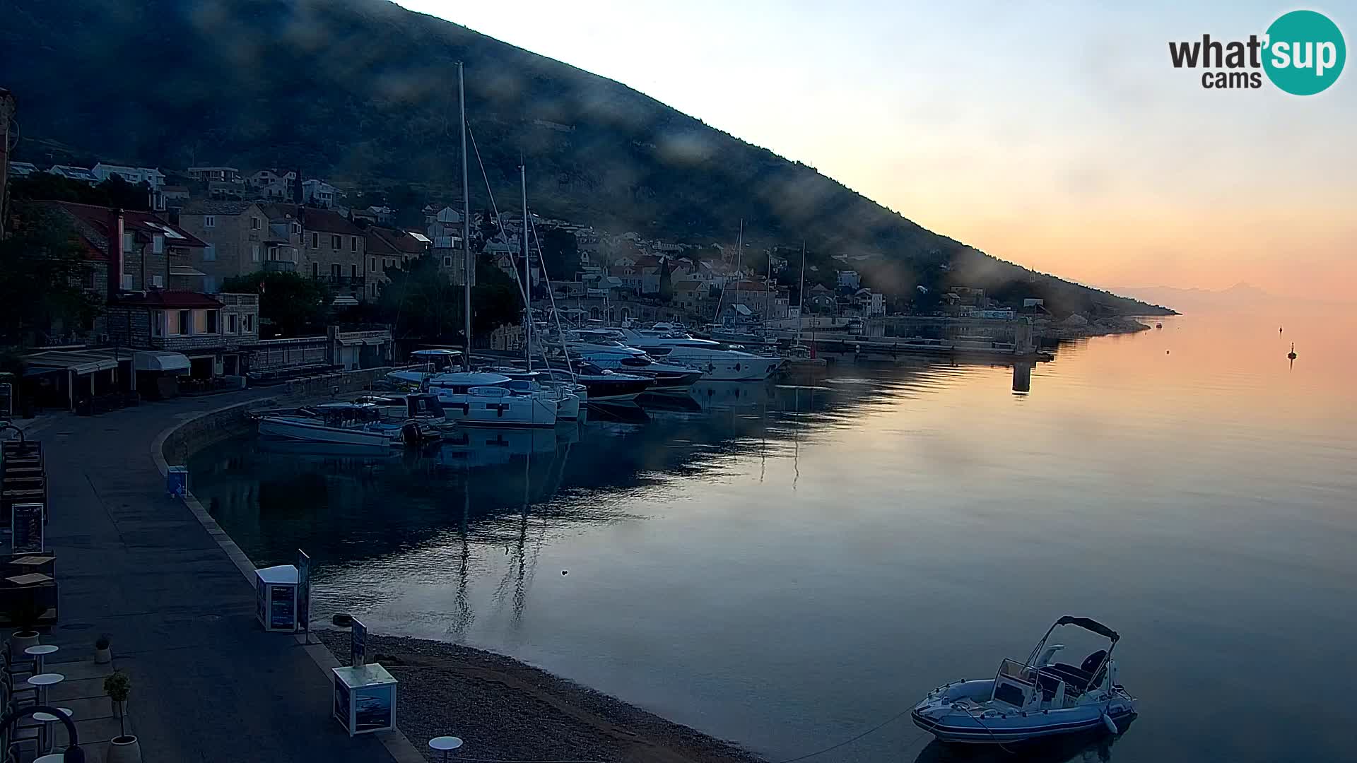Webcam Bol Town Center & Marina – Live View from Bol, Brač