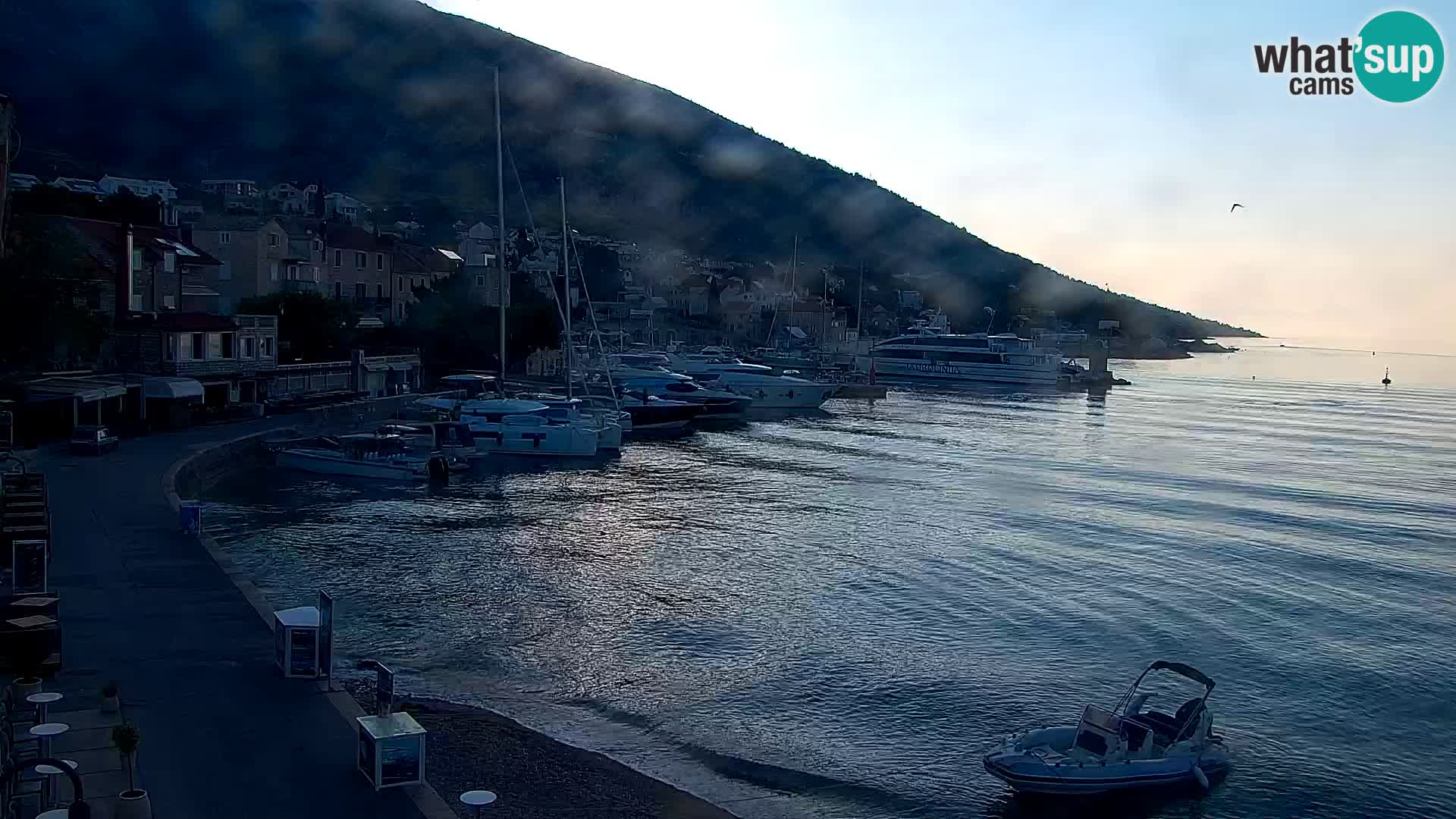 Webcam Bol Town Center & Marina – Live View from Bol, Brač