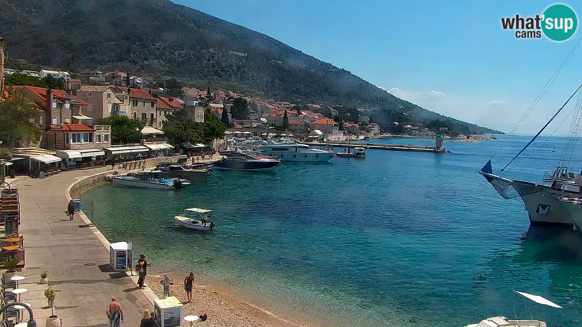 Webcam Bol Town Center & Marina – Live View from Bol, Brač