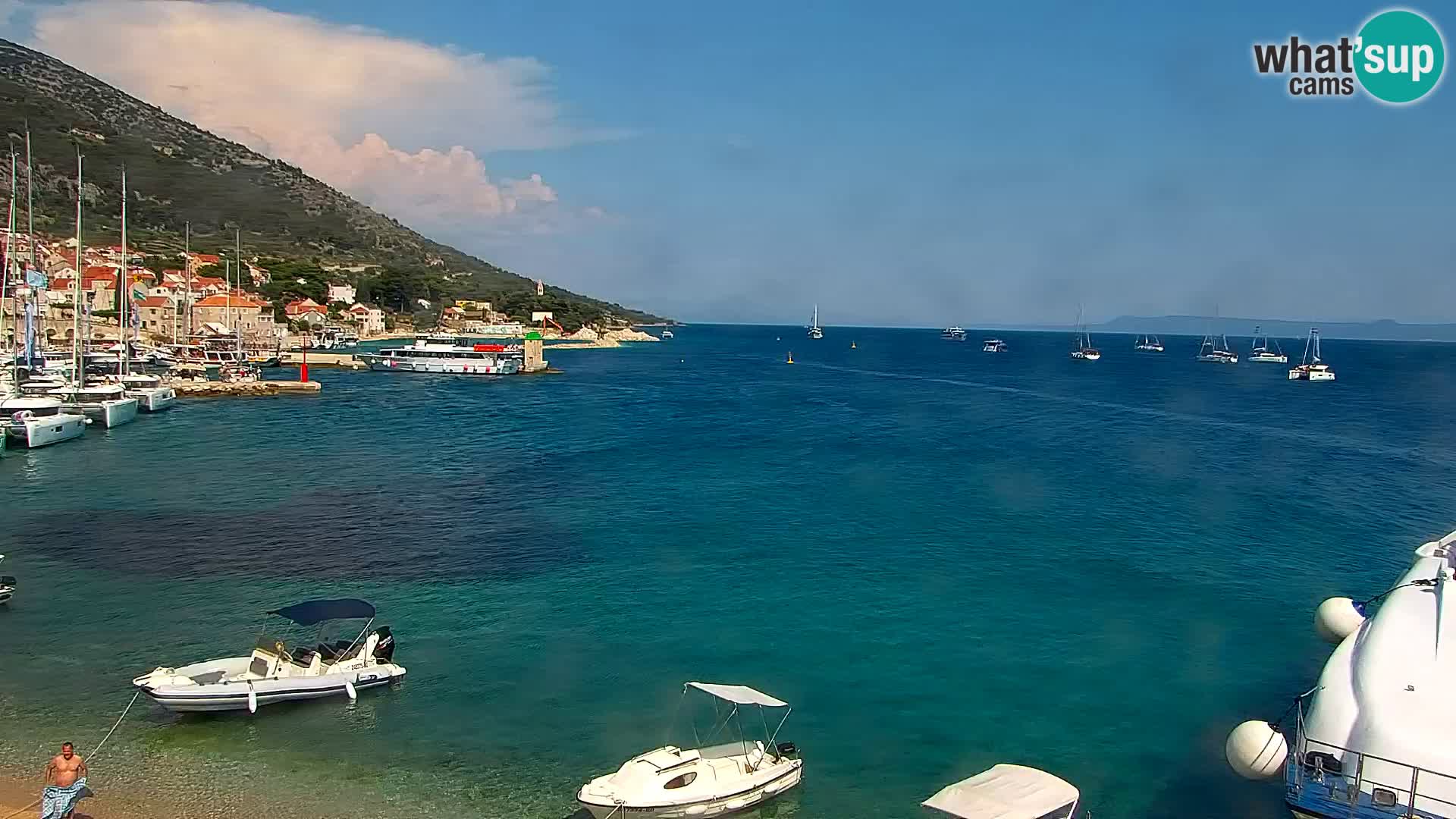 Webcam Bol Town Center & Marina – Live View from Bol, Brač