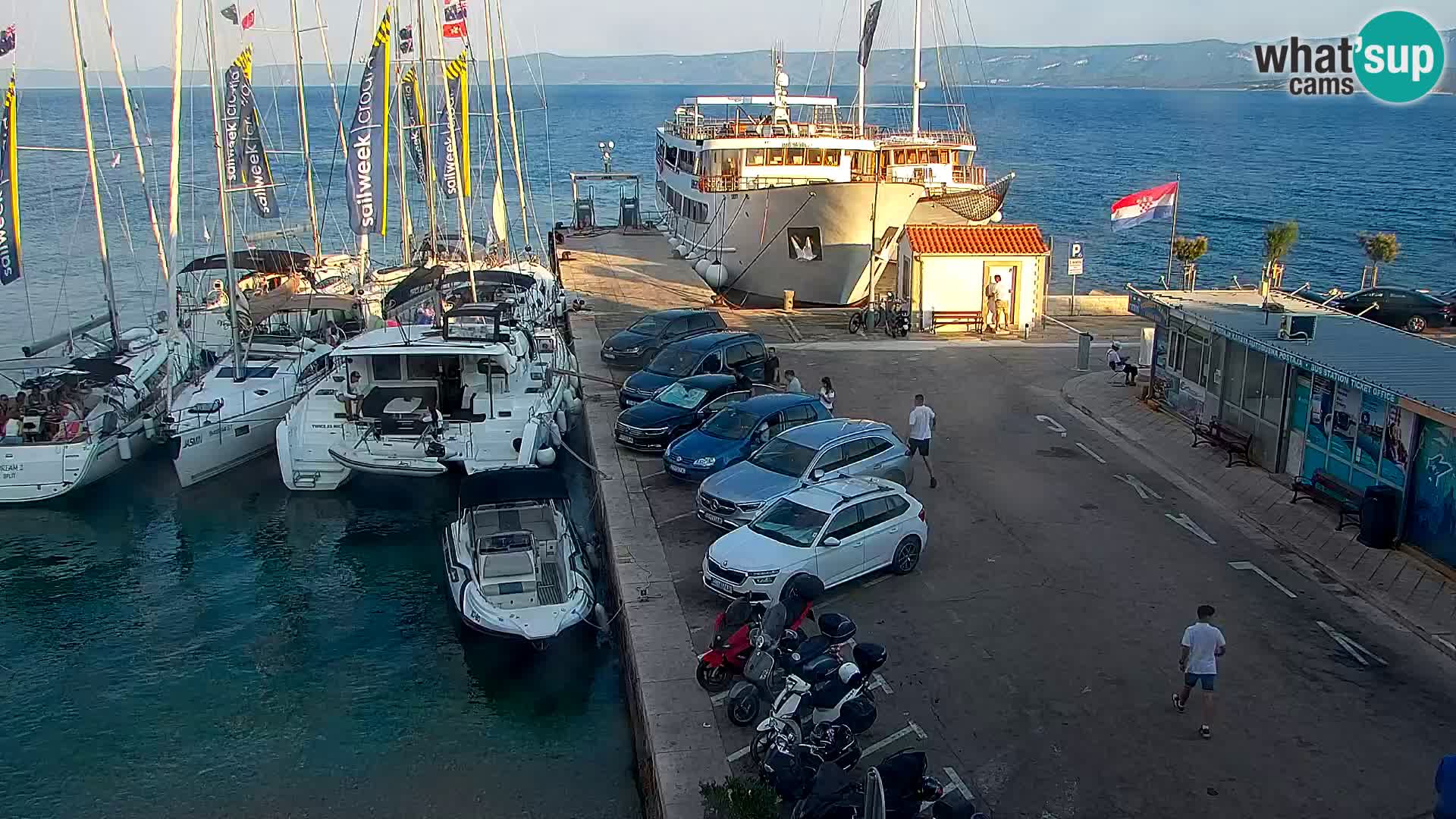 Webcam Bol Centre-Ville & Marina – Vue en direct depuis Bol, île de Brač