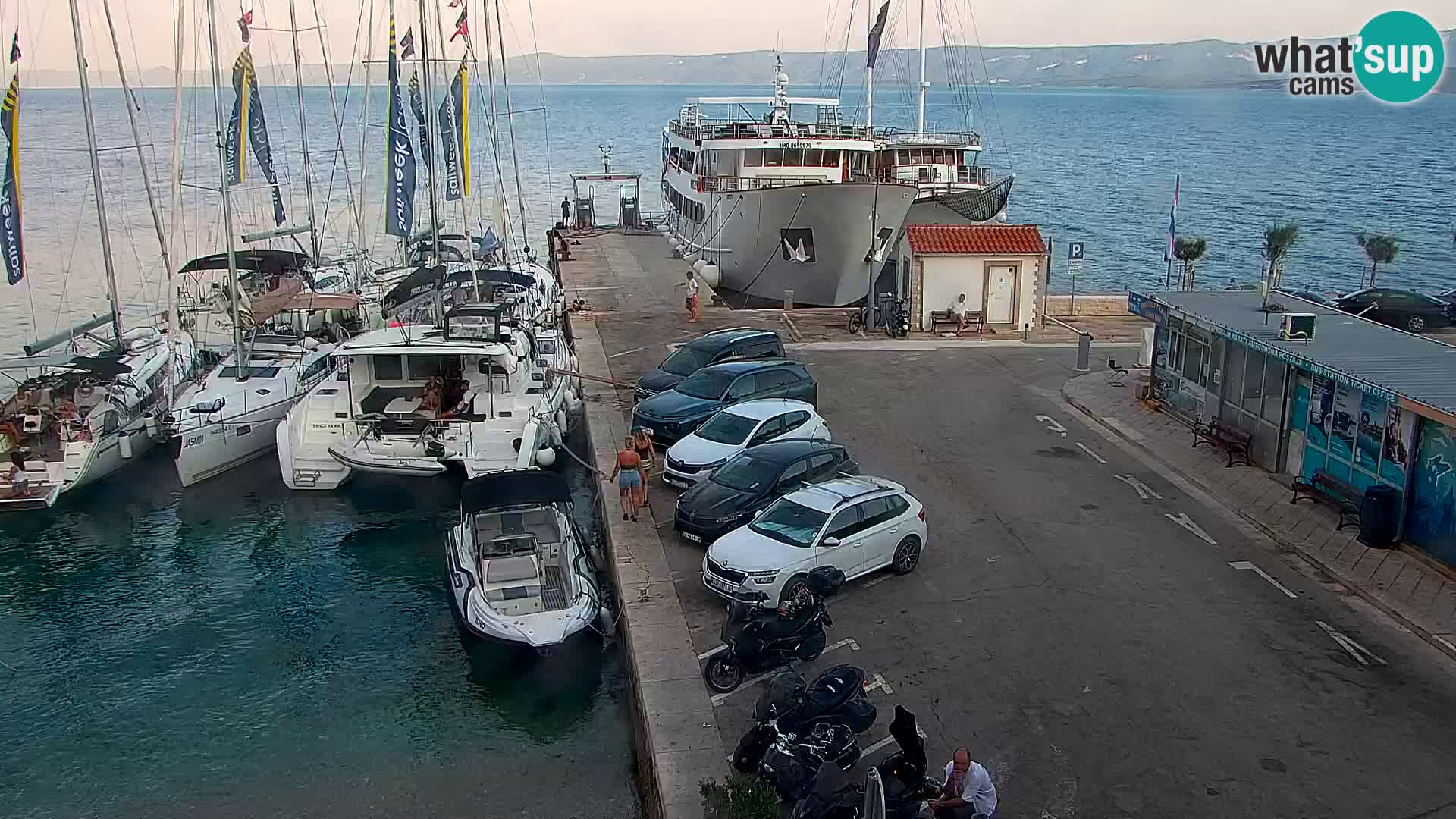 Webcam Bol Town Center & Marina – Live View from Bol, Brač