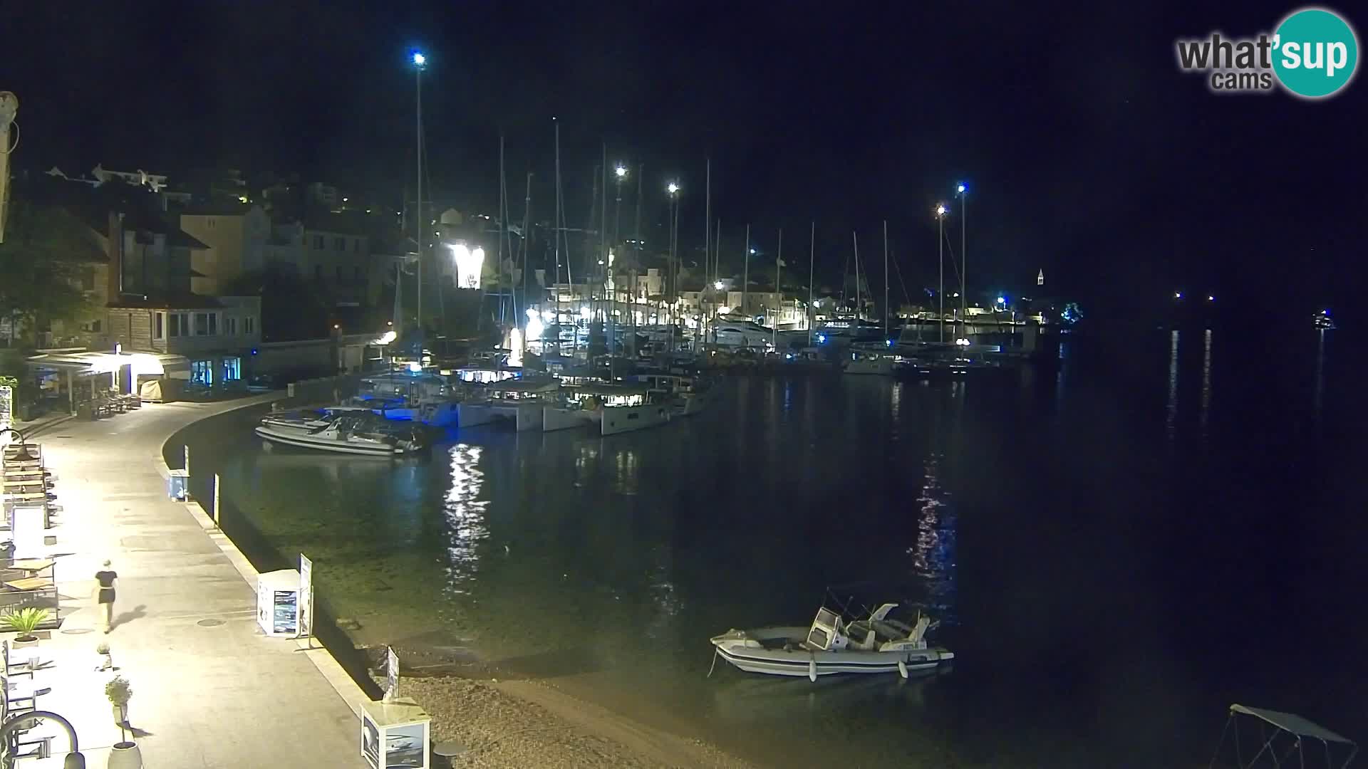 Webcam Bol Centro e Marina – Vista live dal porto di Bol