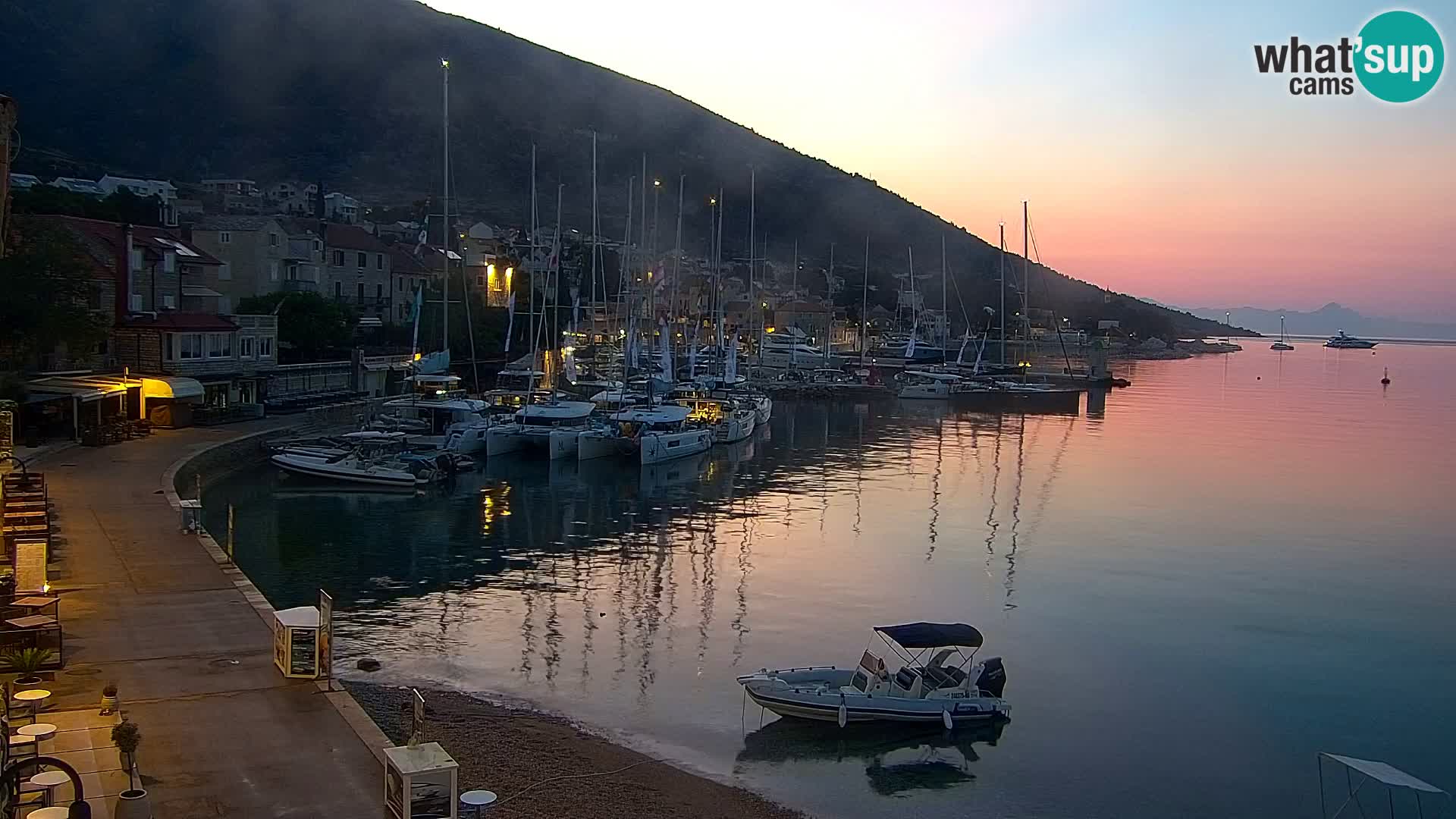 Webcam Bol Town Center & Marina – Live View from Bol, Brač