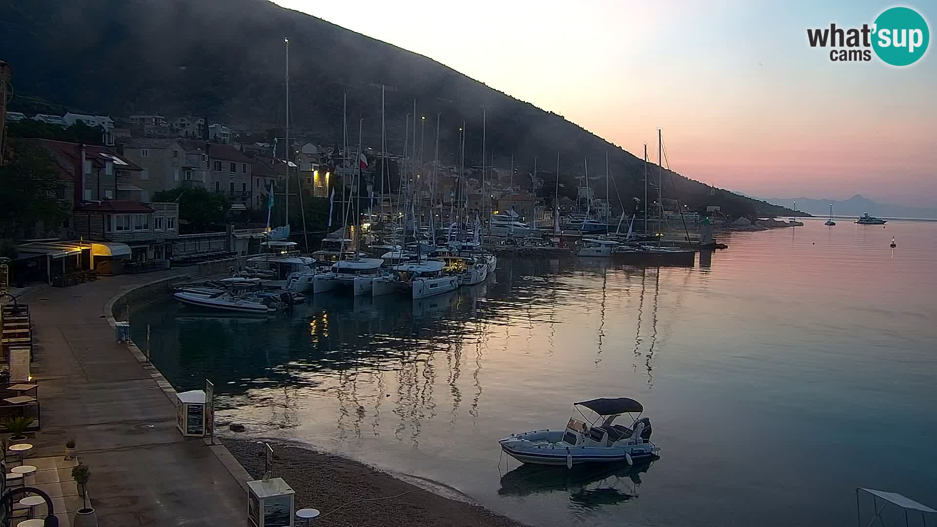 Webcam Bol Town Center & Marina – Live View from Bol, Brač