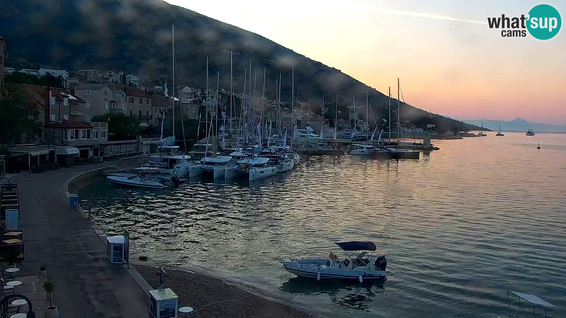 Webcam Bol Town Center & Marina – Live View from Bol, Brač