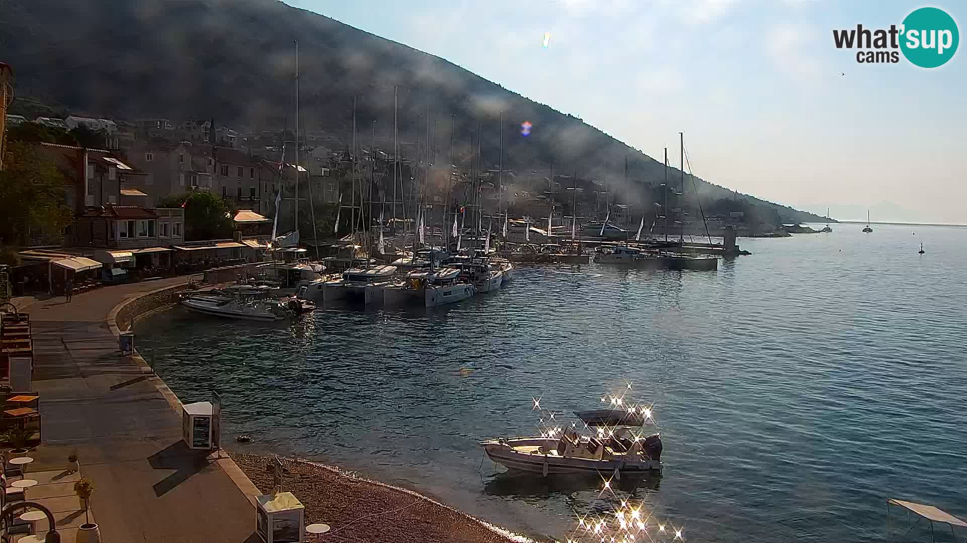 Webcam Bol Hafen & Ortszentrum – Liveblick aus Bol auf der Insel Brač