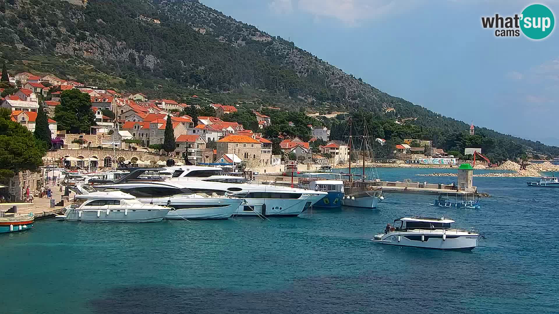 Webcam Bol Town Center & Marina – Live View from Bol, Brač