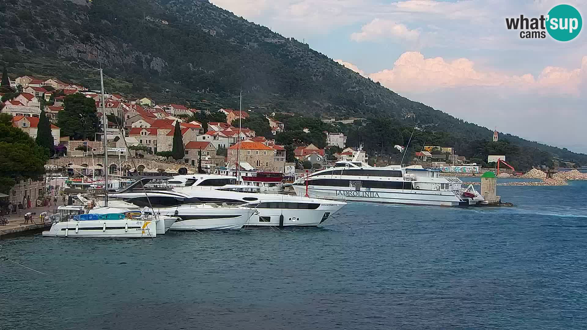Webcam Bol Hafen & Ortszentrum – Liveblick aus Bol auf der Insel Brač