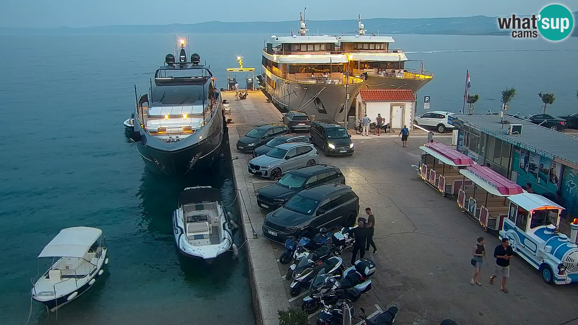 Webcam Bol Town Center & Marina – Live View from Bol, Brač