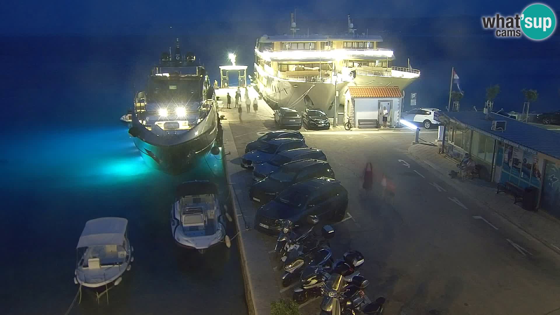Webcam Bol Town Center & Marina – Live View from Bol, Brač