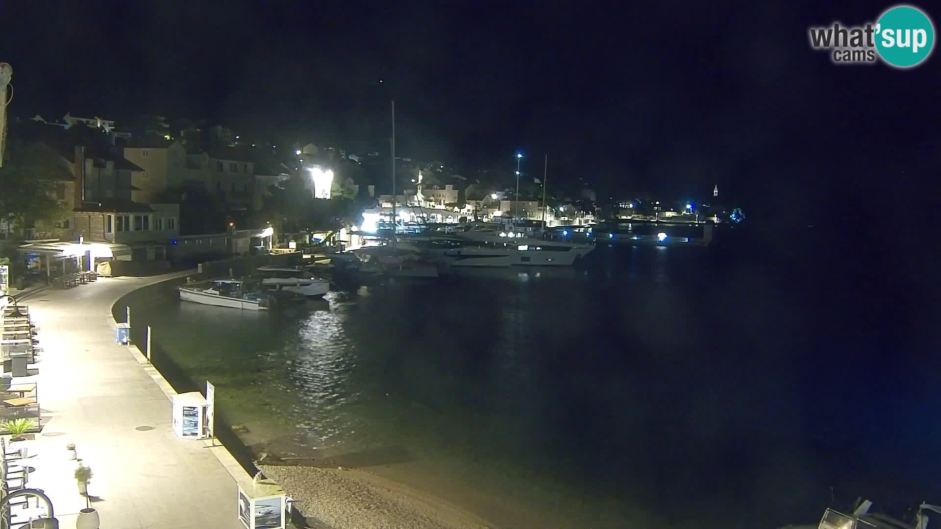 Webcam Bol Centro e Marina – Vista live dal porto di Bol