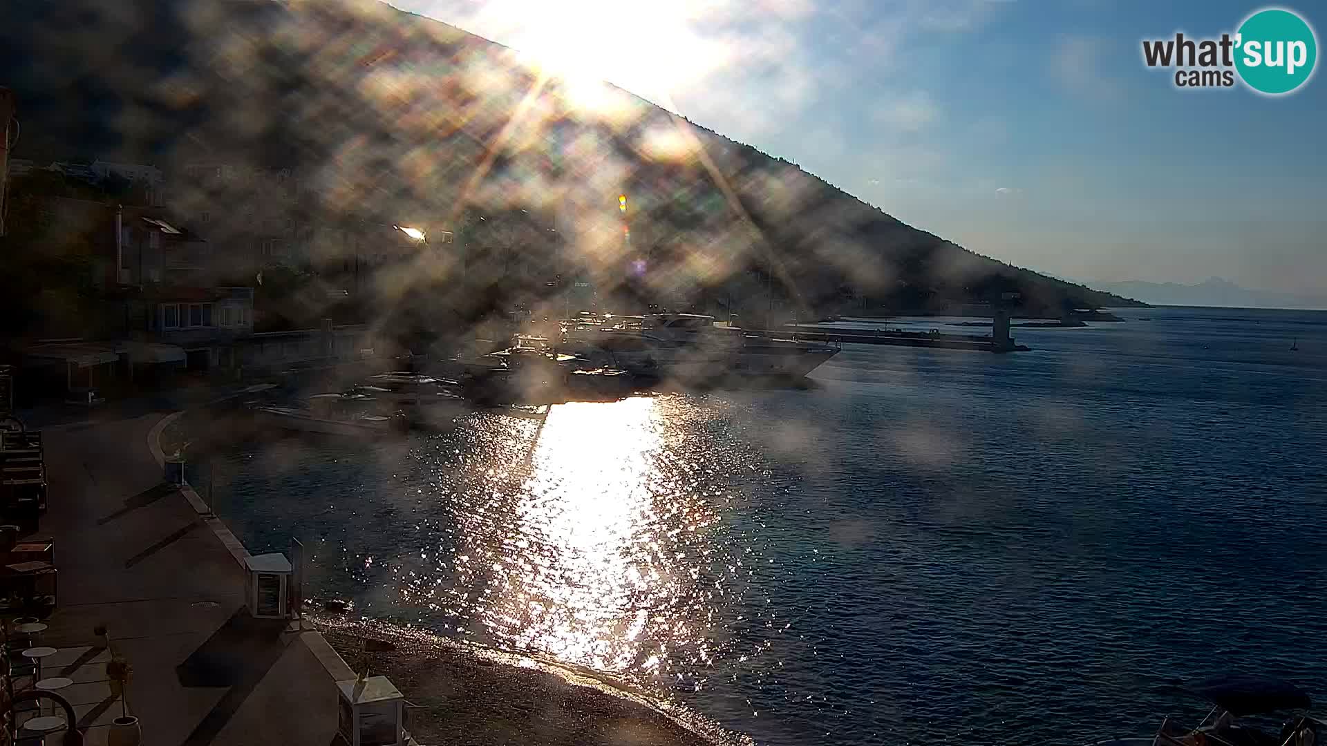 Webcam Bol Centro e Marina – Vista live dal porto di Bol