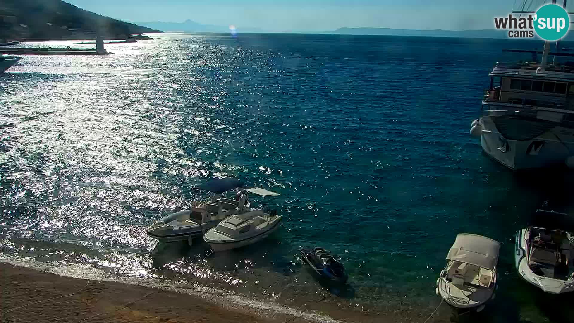 Webcam Bol Centro e Marina – Vista live dal porto di Bol