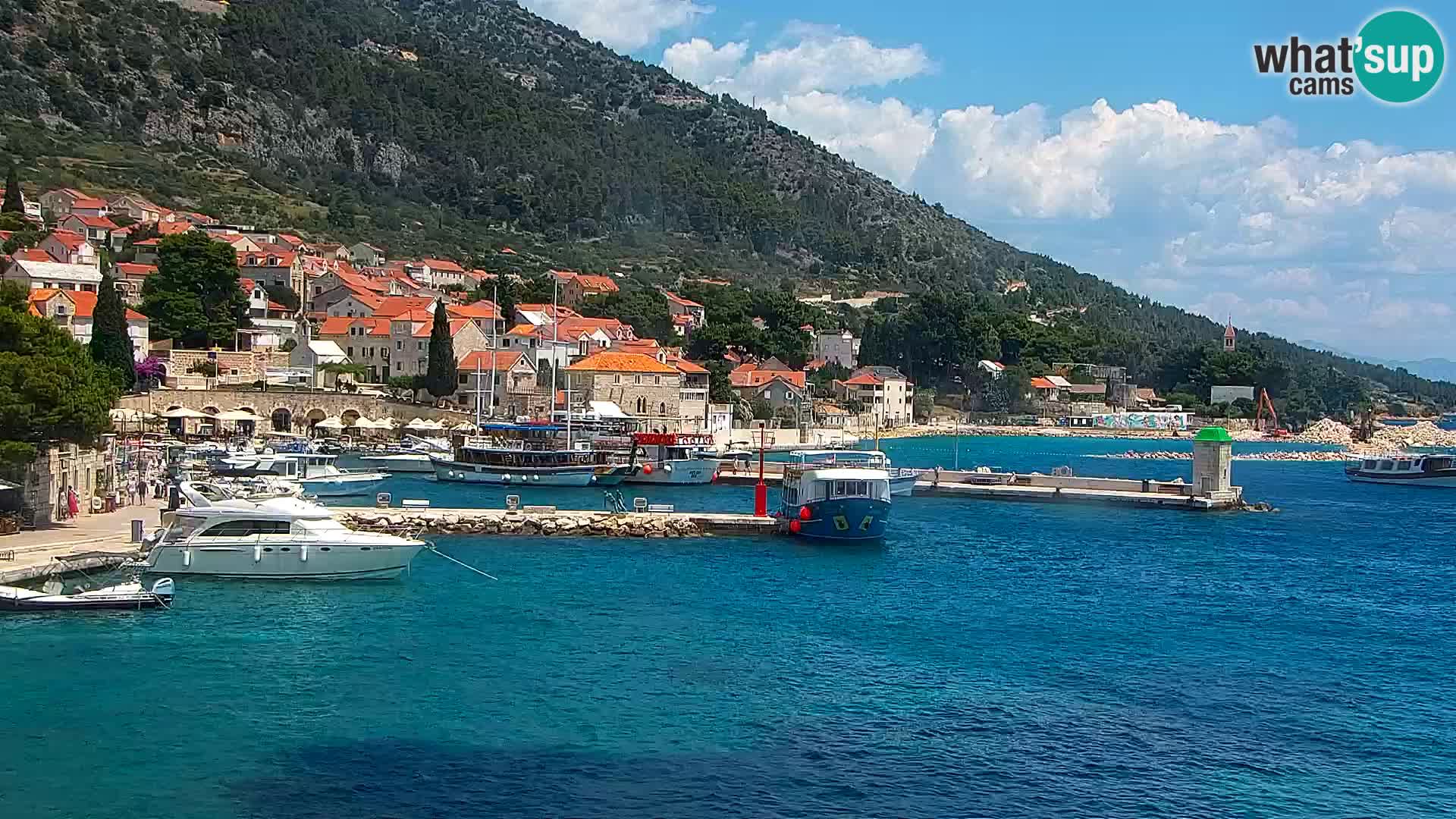 Webcam Bol Hafen & Ortszentrum – Liveblick aus Bol auf der Insel Brač