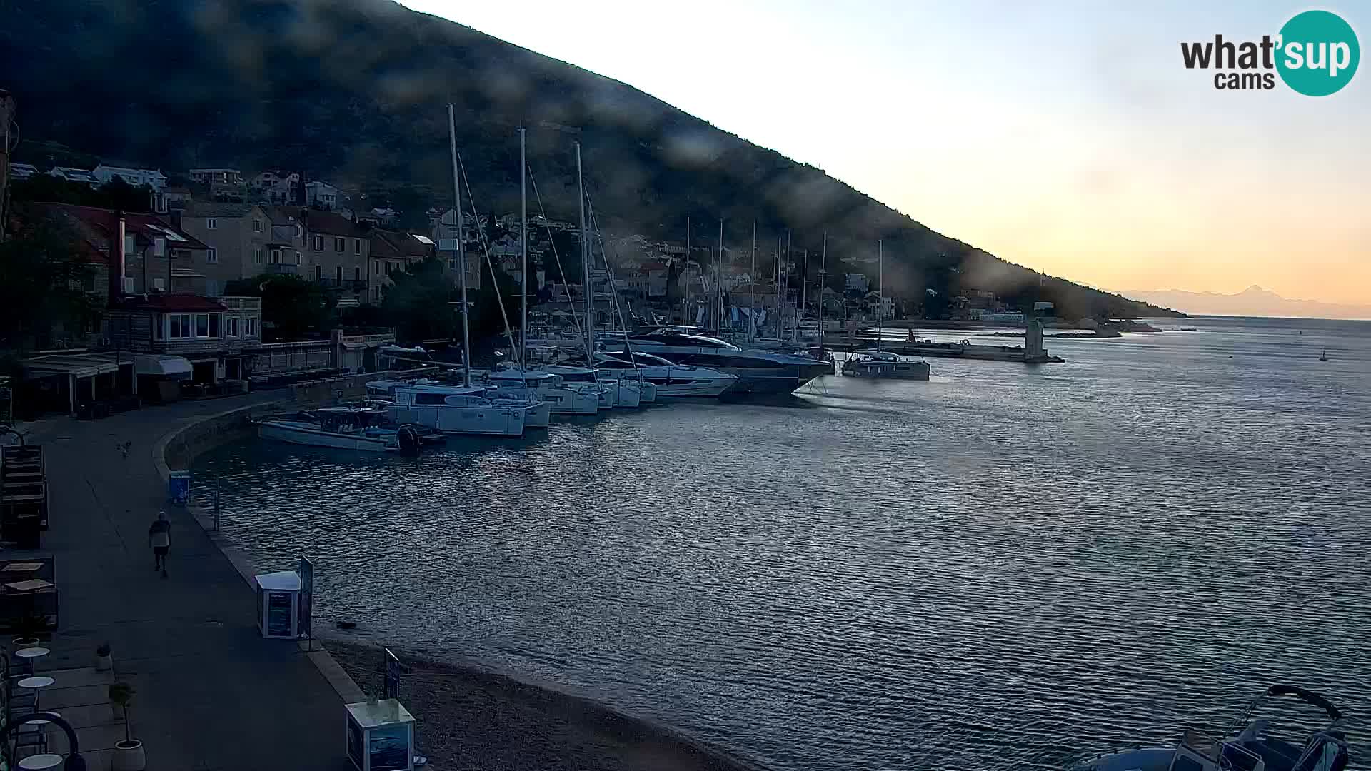 Webcam Bol Town Center & Marina – Live View from Bol, Brač