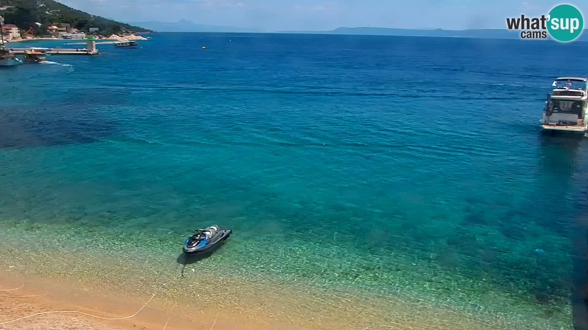 Webcam Bol Centro e Marina – Vista live dal porto di Bol