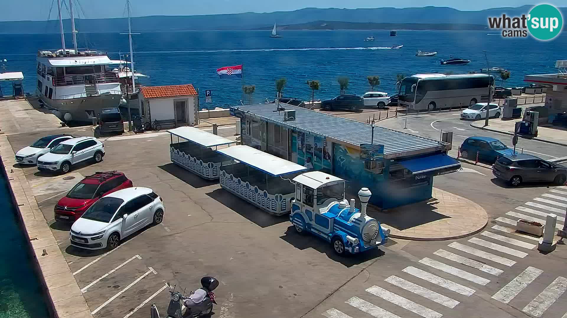 Webcam Bol Town Center & Marina – Live View from Bol, Brač