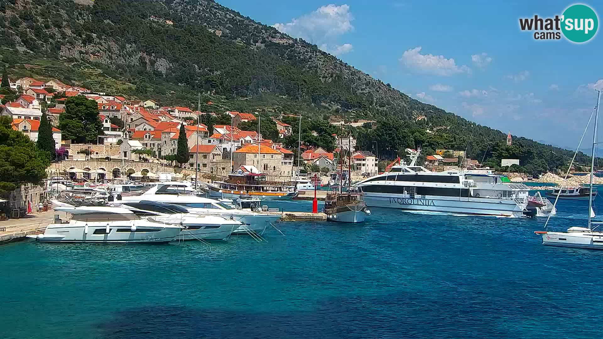 Webcam Bol Centro e Marina – Vista live dal porto di Bol