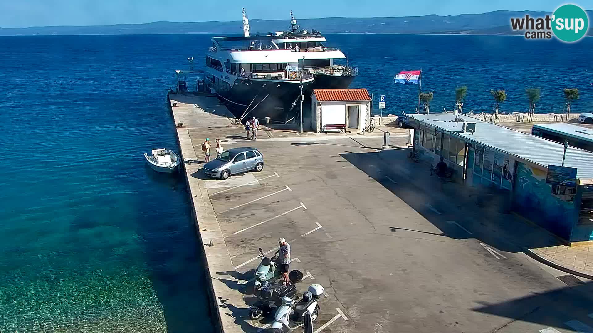 Webcam Bol Town Center & Marina – Live View from Bol, Brač