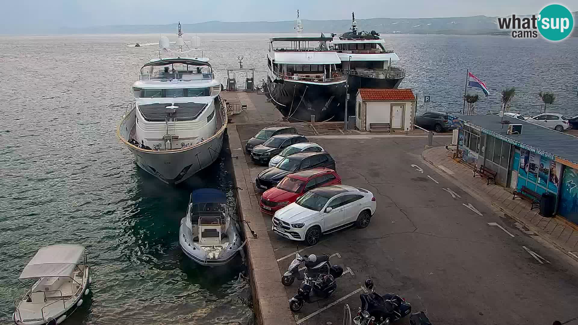 Webcam Bol Town Center & Marina – Live View from Bol, Brač